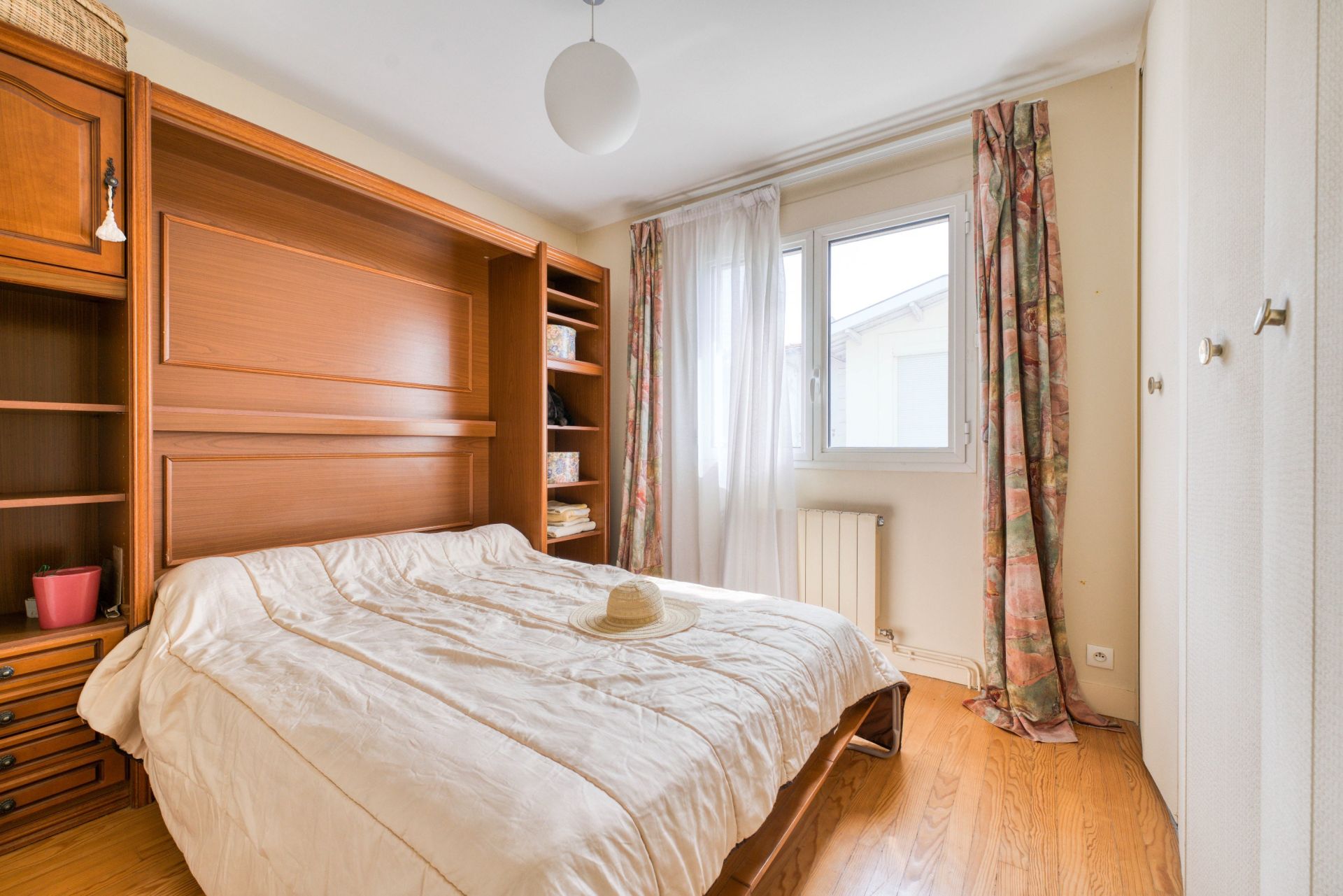 luxury house 4 Rooms for sale on ROYAN (17200)