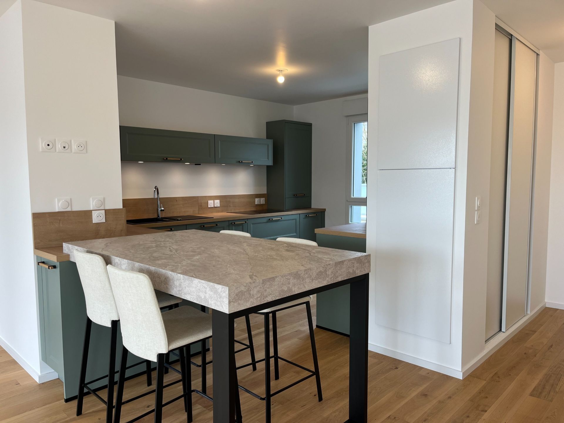 luxury apartment 5 Rooms for sale on ROUEN (76000)