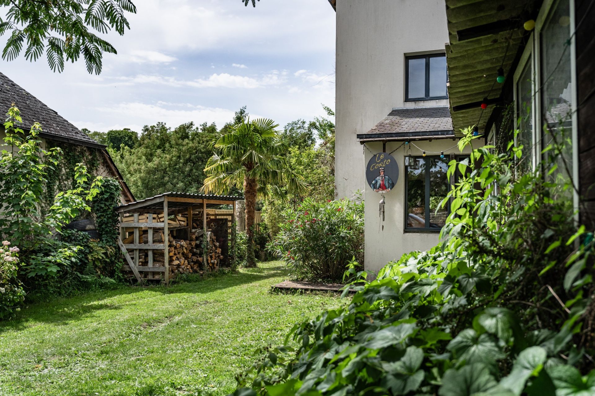 luxury house 5 Rooms for sale on AURAY (56400)