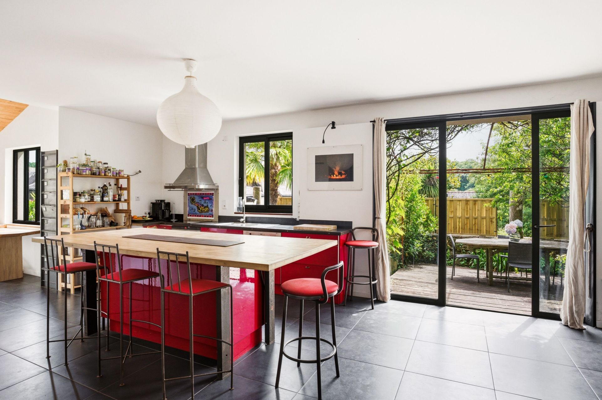 luxury house 5 Rooms for sale on AURAY (56400)