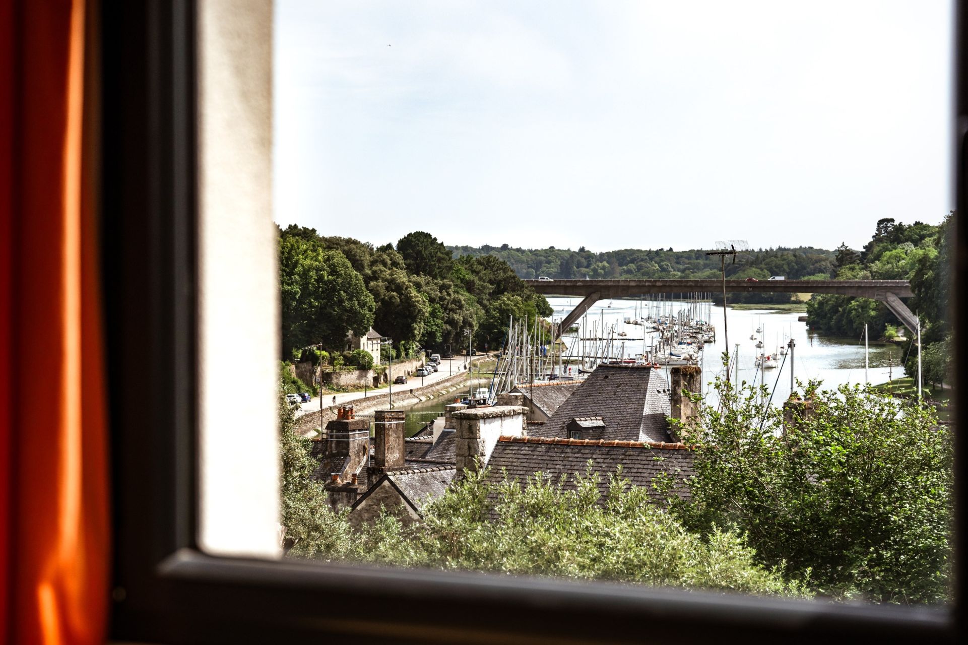 luxury house 5 Rooms for sale on AURAY (56400)