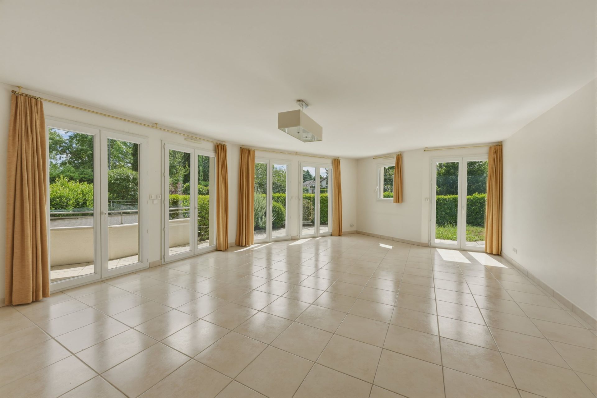 appartement de luxe 3 Pièces en vente sur DIVONNE LES BAINS (01220)
