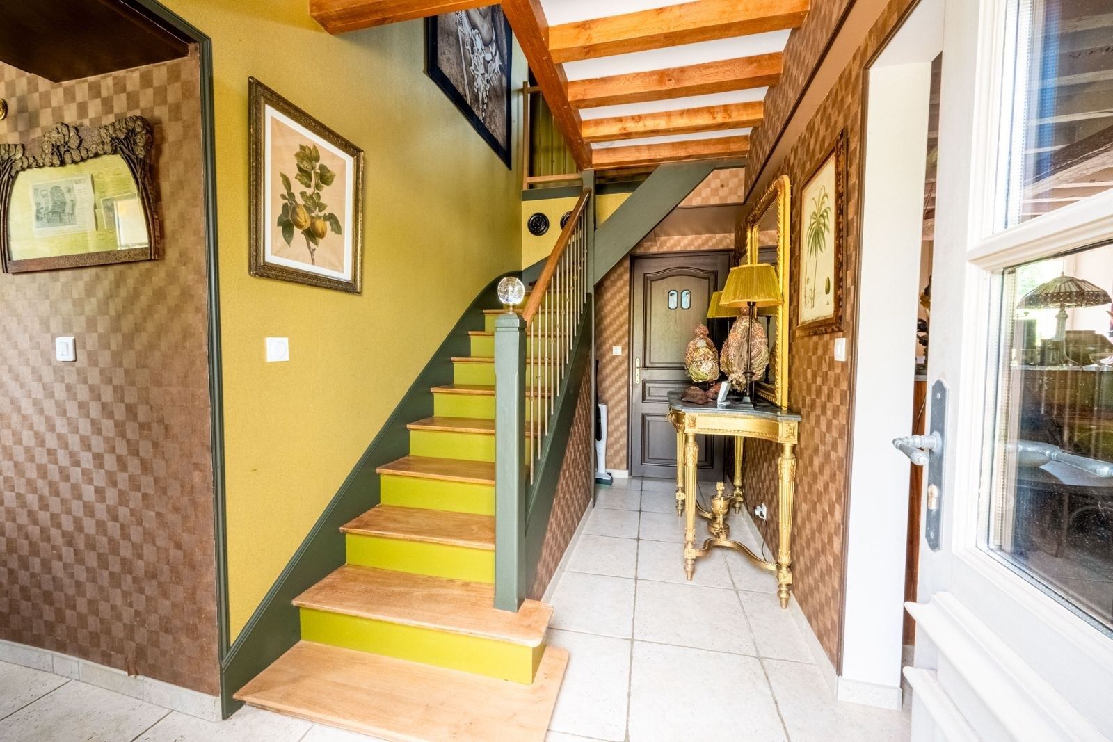 luxury house 8 Rooms for sale on BAYEUX (14400)