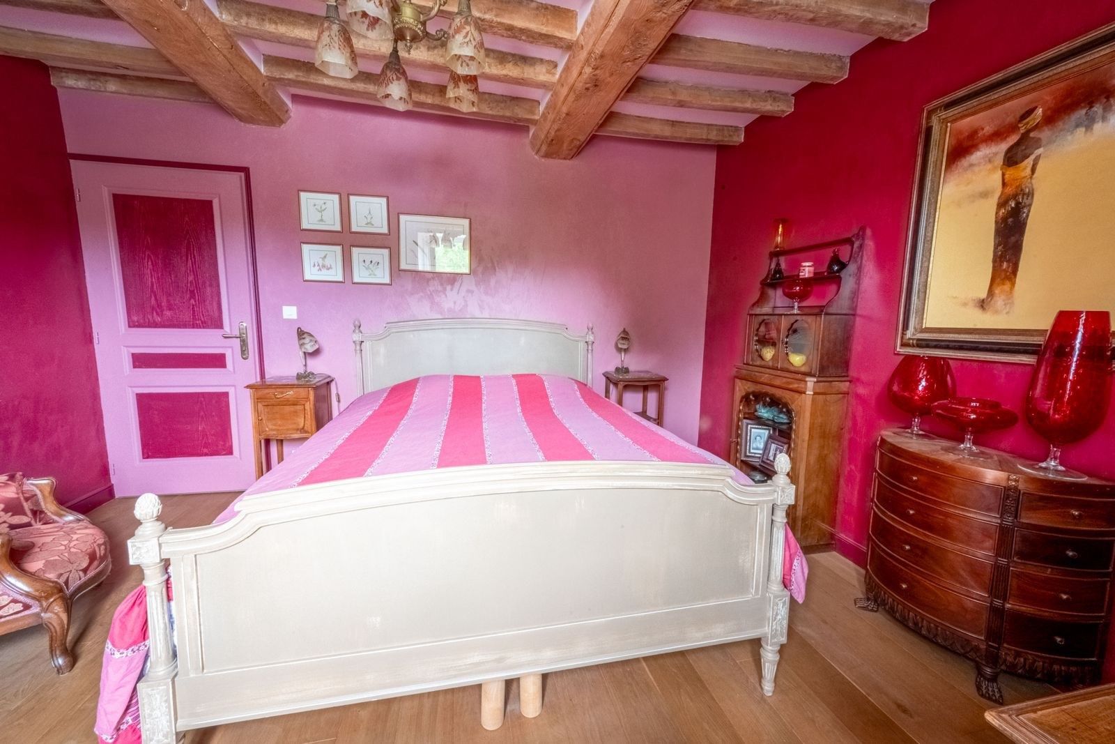 luxury house 8 Rooms for sale on BAYEUX (14400)