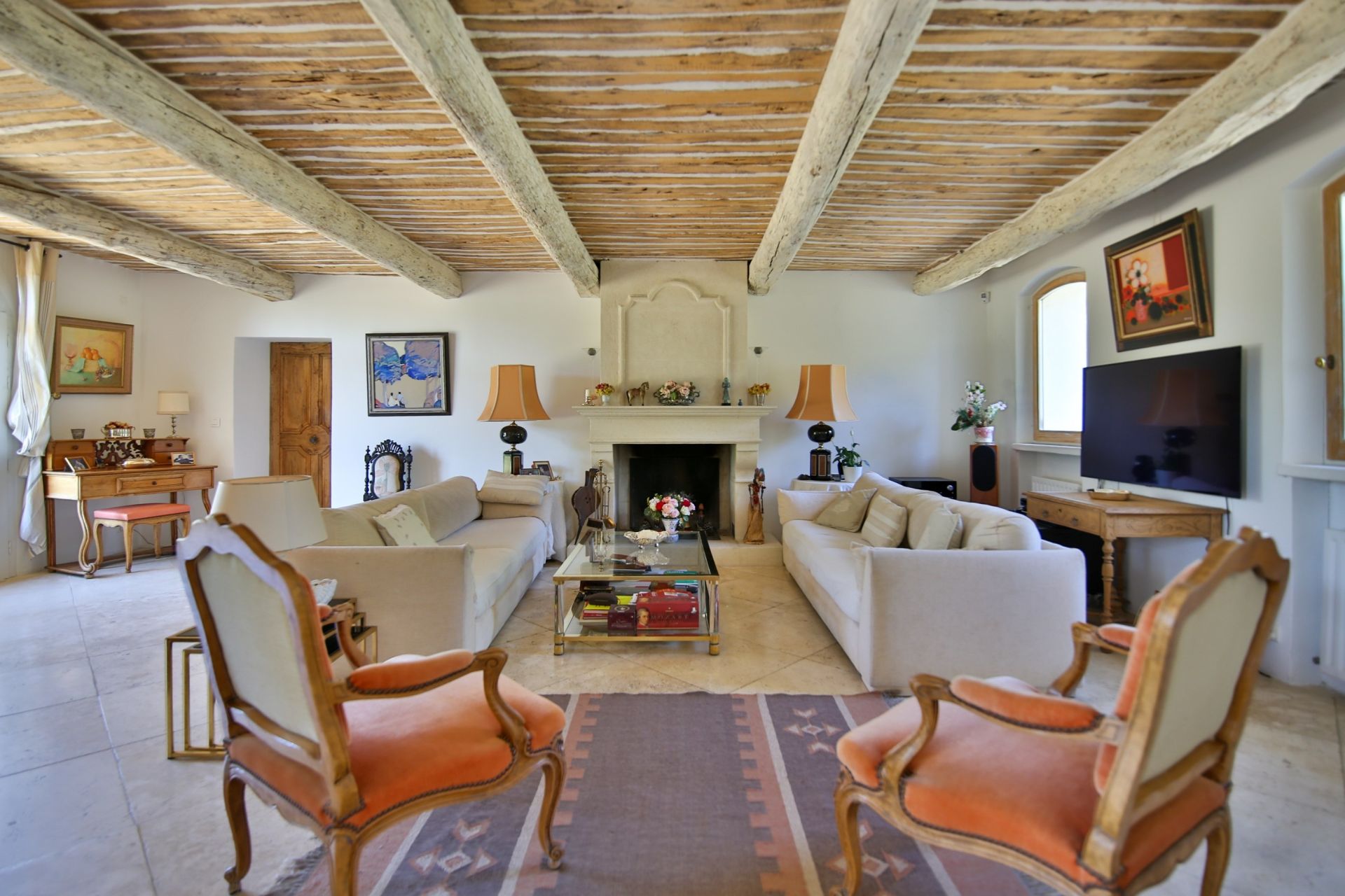 luxury house 12 Rooms for sale on CUCURON (84160)