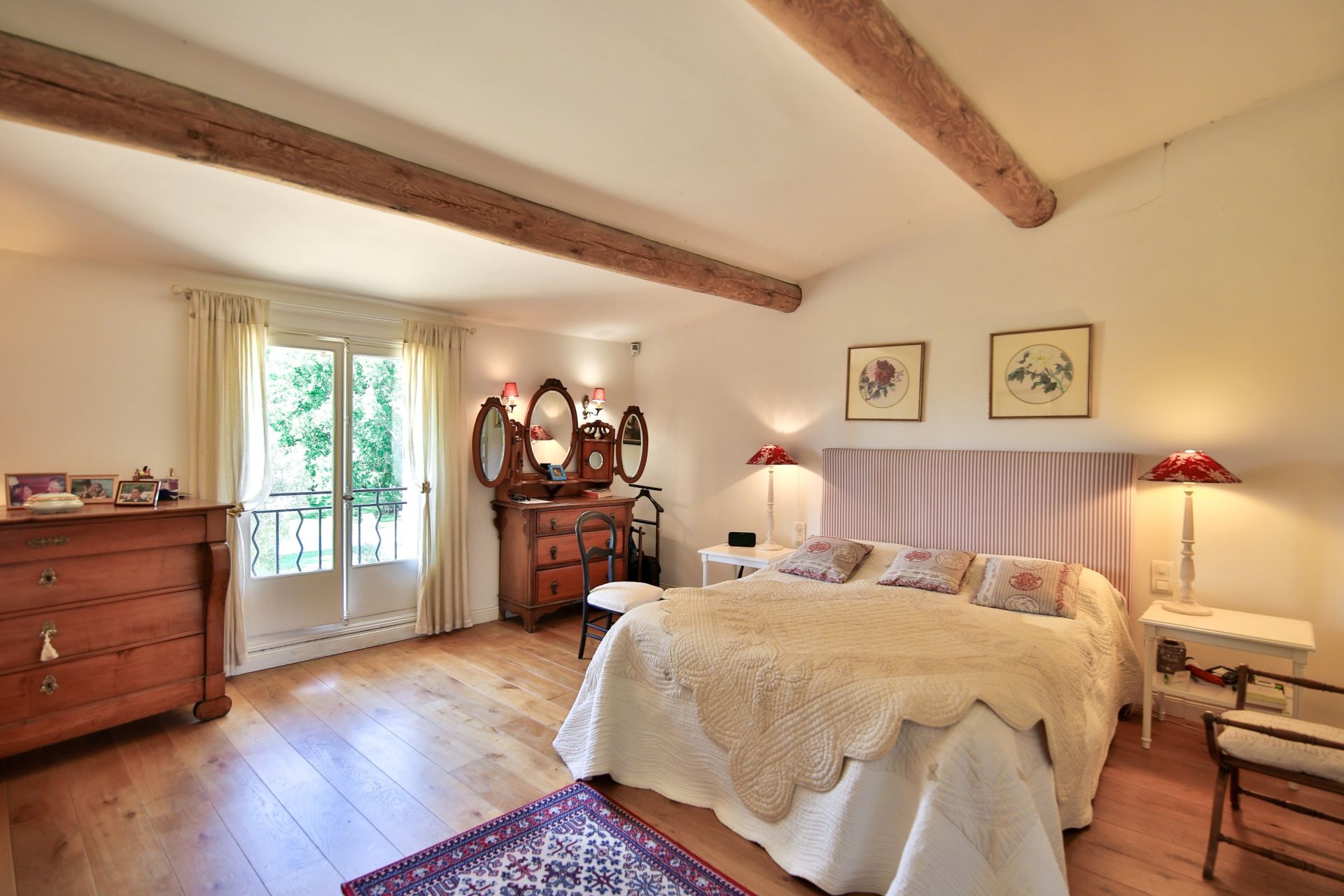 luxury house 12 Rooms for sale on CUCURON (84160)