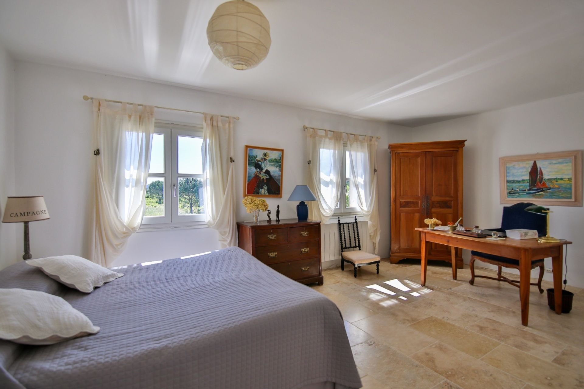 luxury house 12 Rooms for sale on CUCURON (84160)