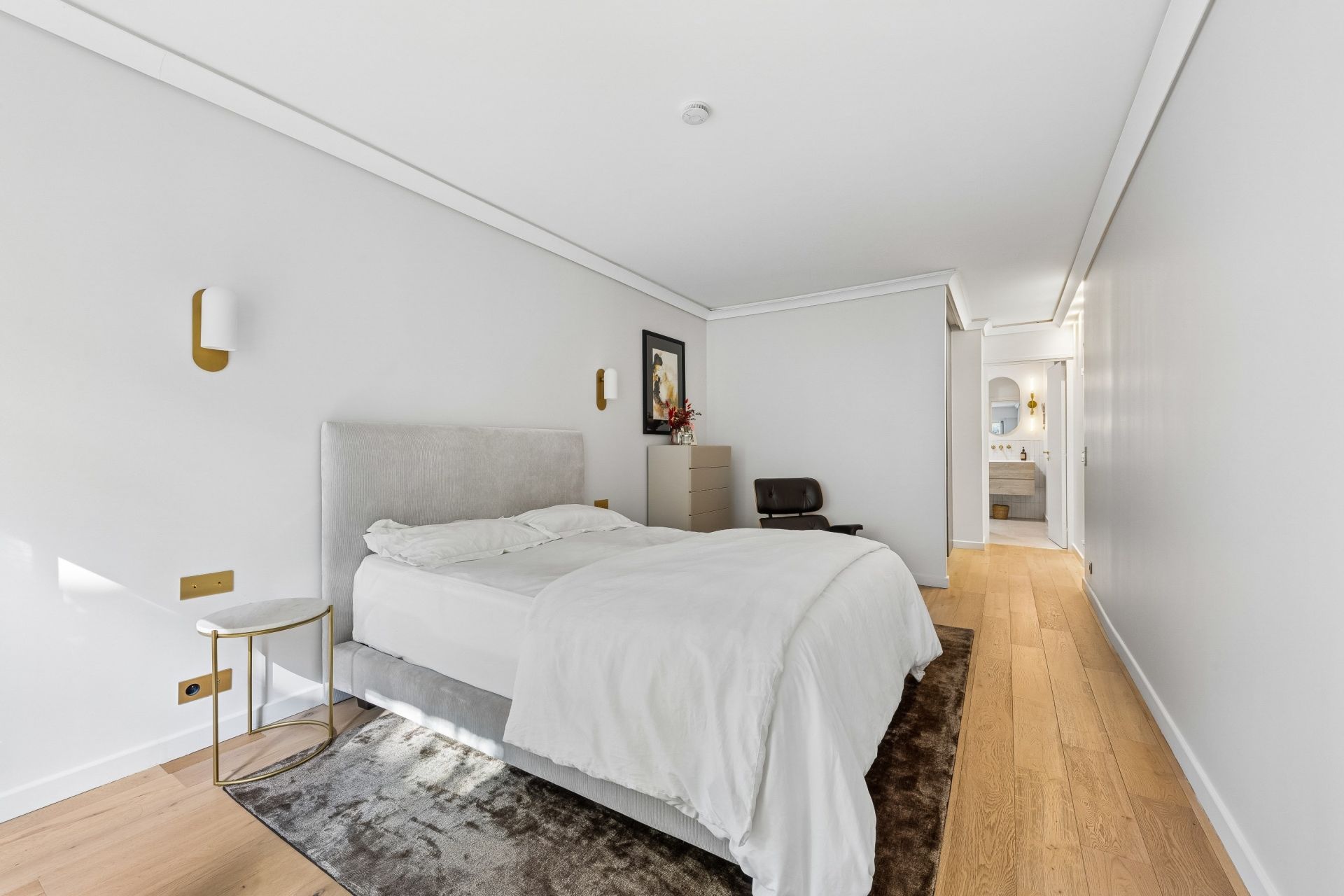 luxury apartment 7 Rooms for sale on PARIS (75016)