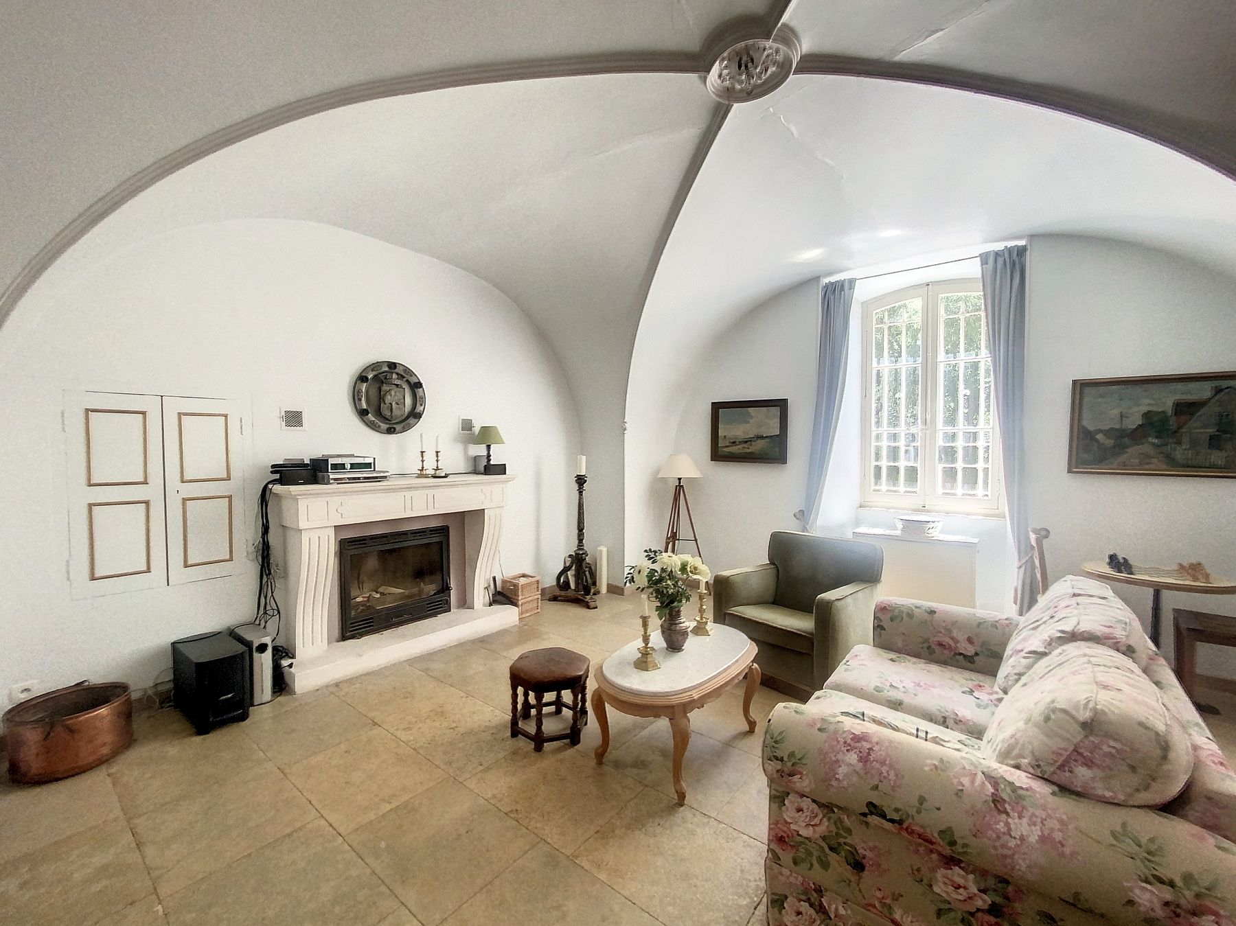 castle 25 Rooms for sale on UZES (30700)