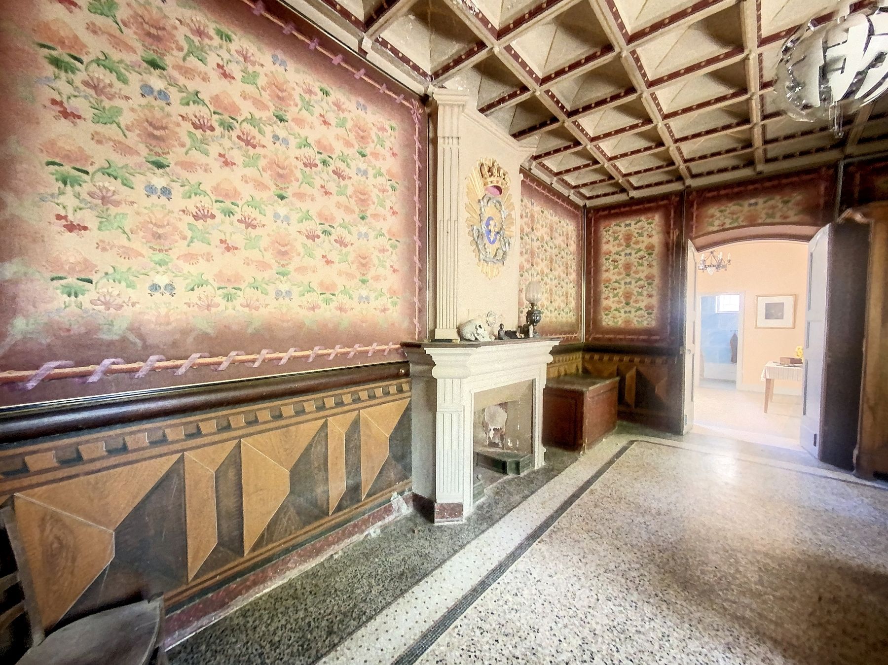 castle 25 Rooms for sale on UZES (30700)