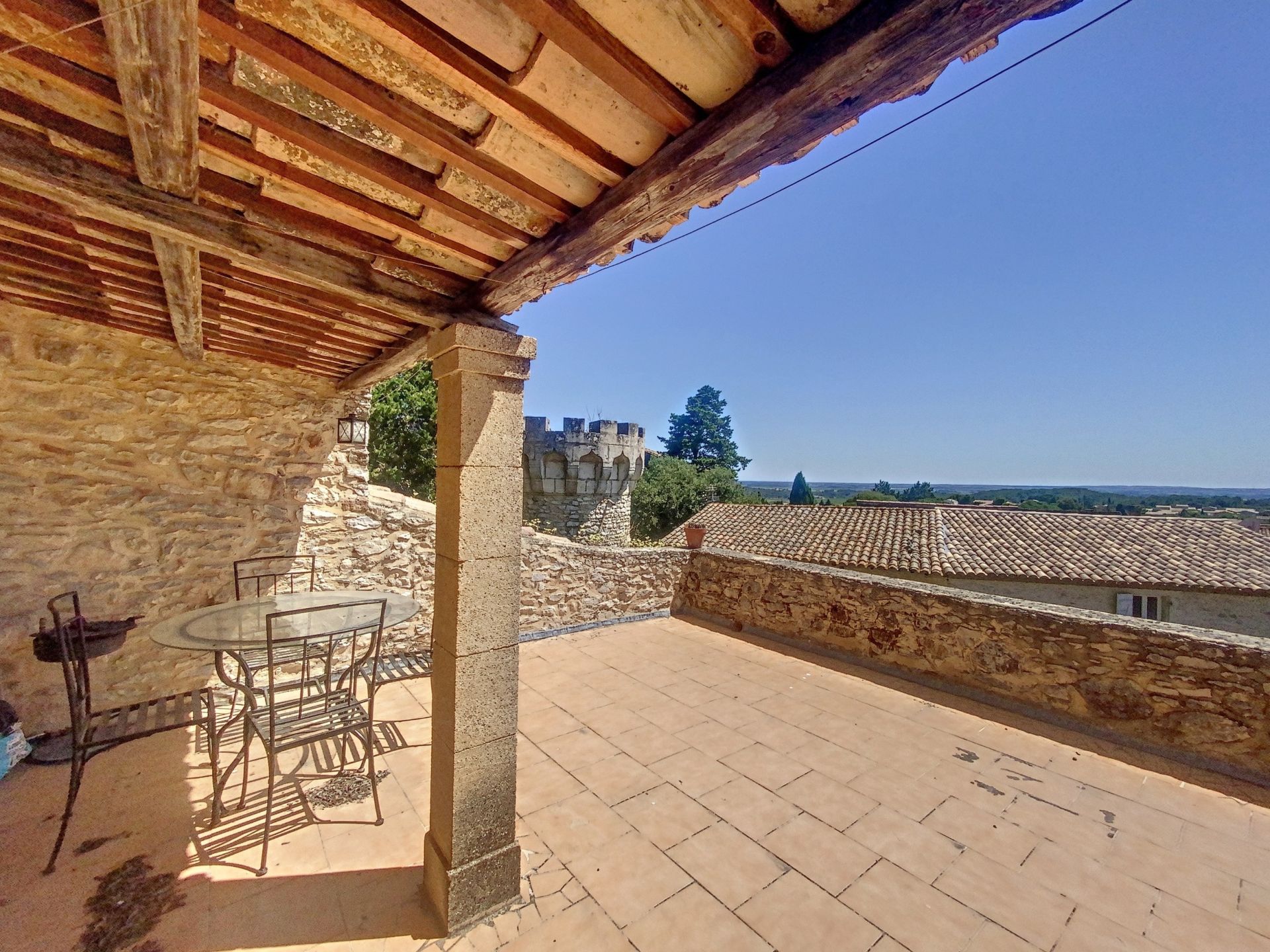 castle 25 Rooms for sale on UZES (30700)