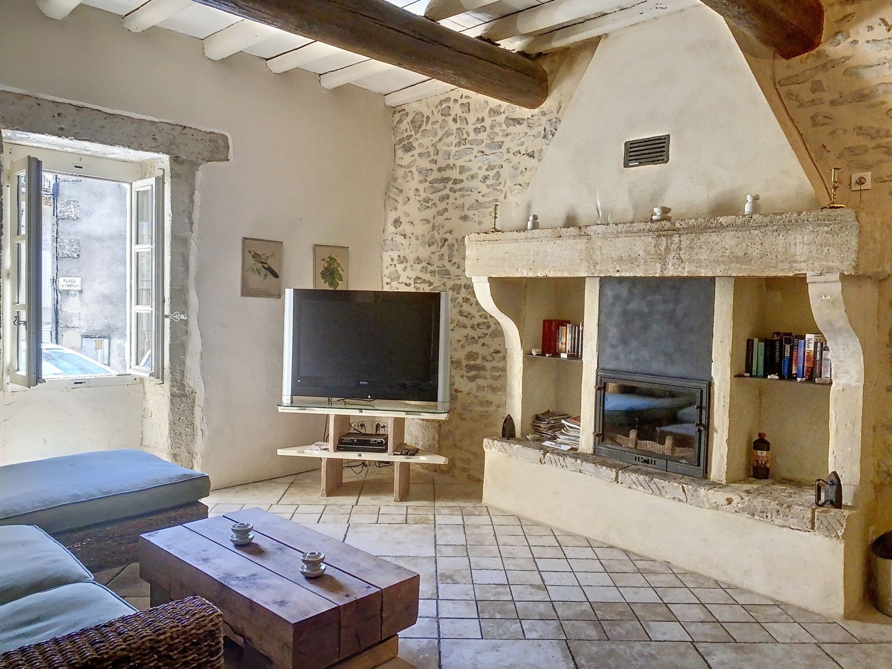 castle 25 Rooms for sale on UZES (30700)