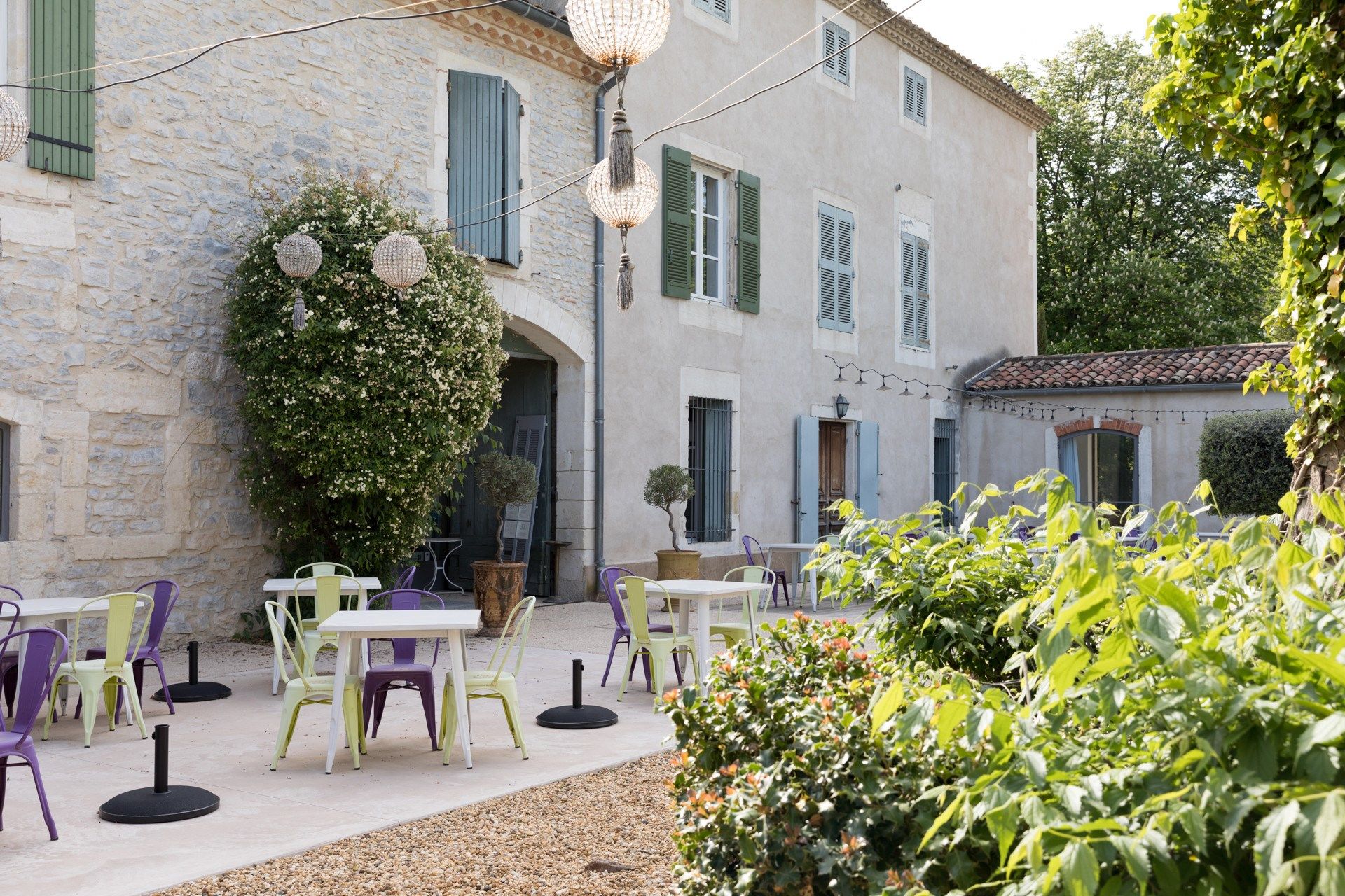 luxury property 35 Rooms for sale on NIMES (30000)