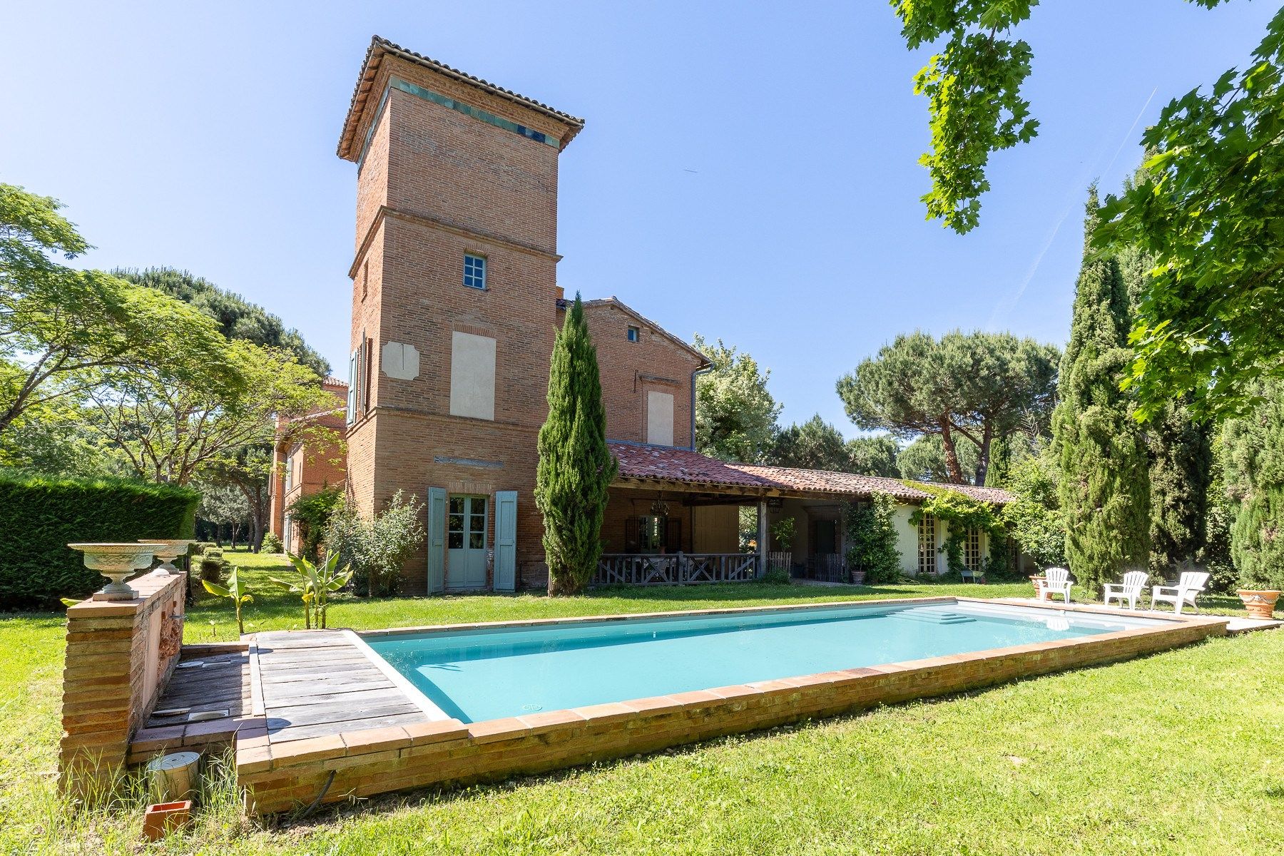 luxury house 20 Rooms for sale on TOULOUSE (31000)