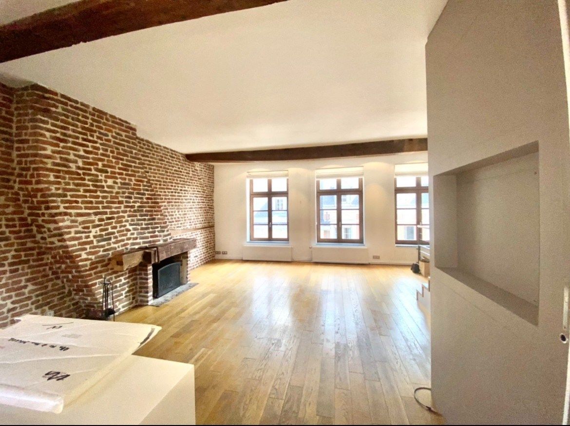 luxury duplex 4 Rooms for rent on LILLE (59000)