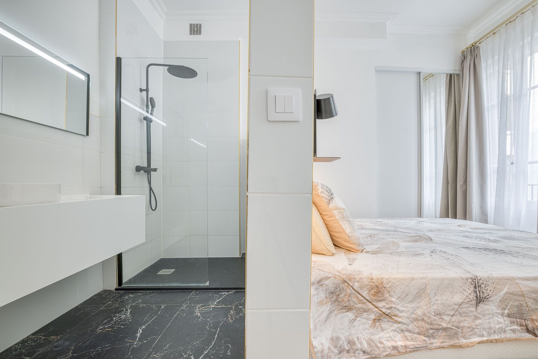 luxury apartment 4 Rooms for sale on ANNECY (74000)