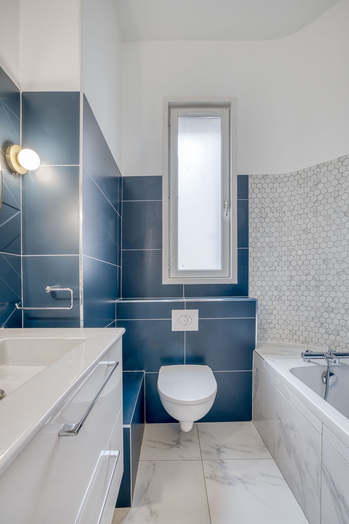luxury apartment 4 Rooms for sale on ANNECY (74000)