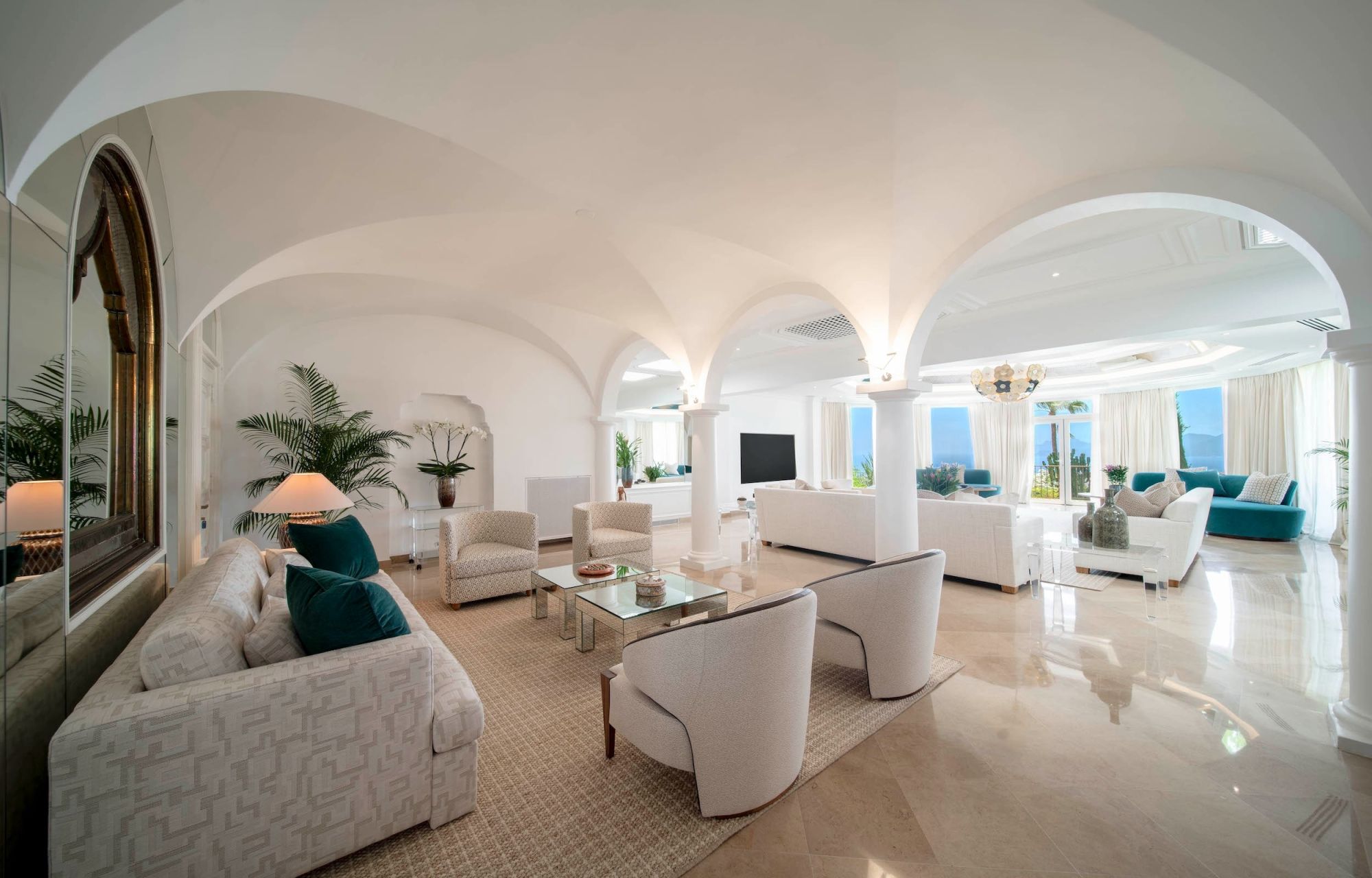 luxury villa 11 Rooms for sale on CANNES (06400)