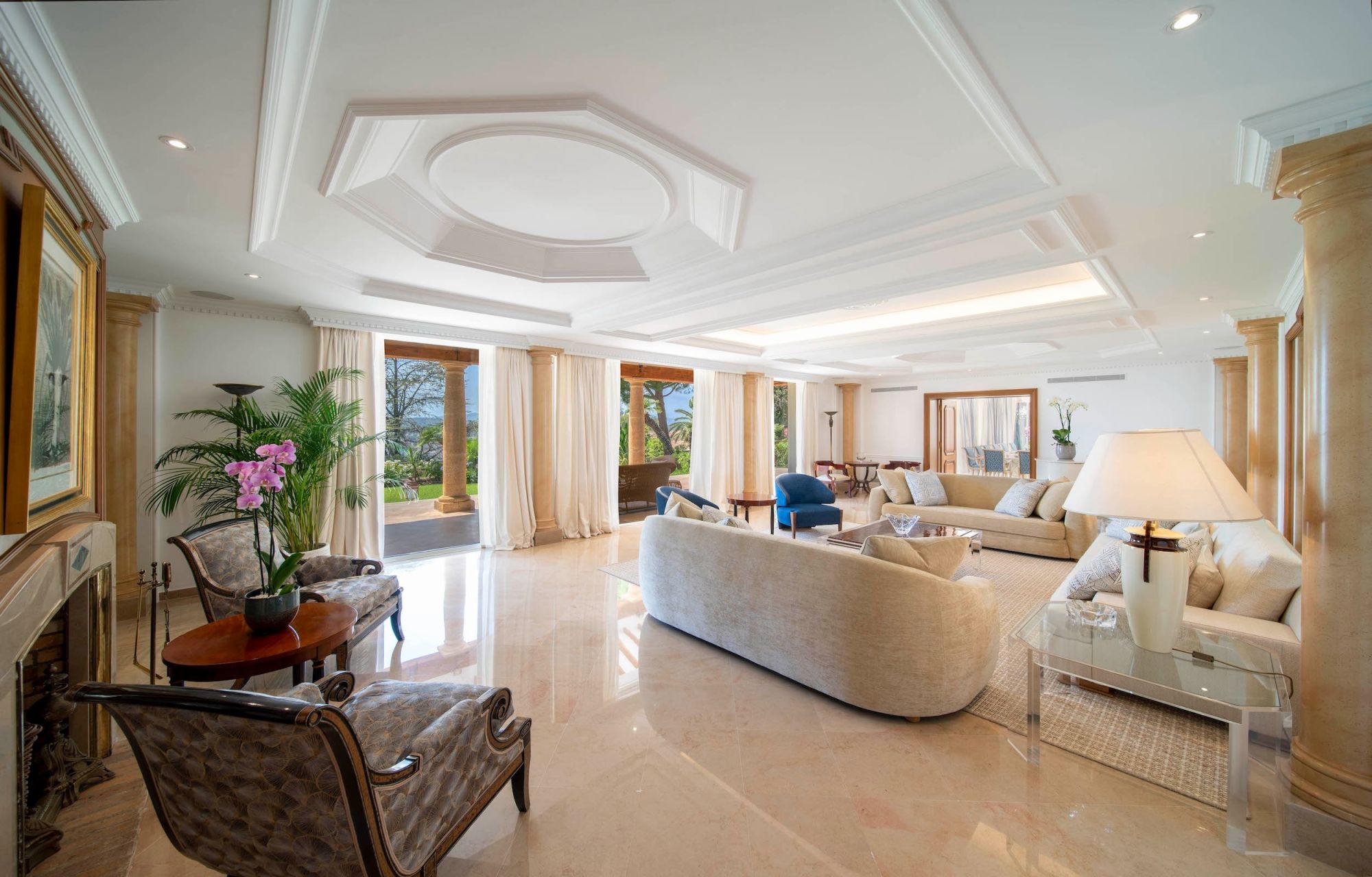 luxury villa 11 Rooms for sale on CANNES (06400)