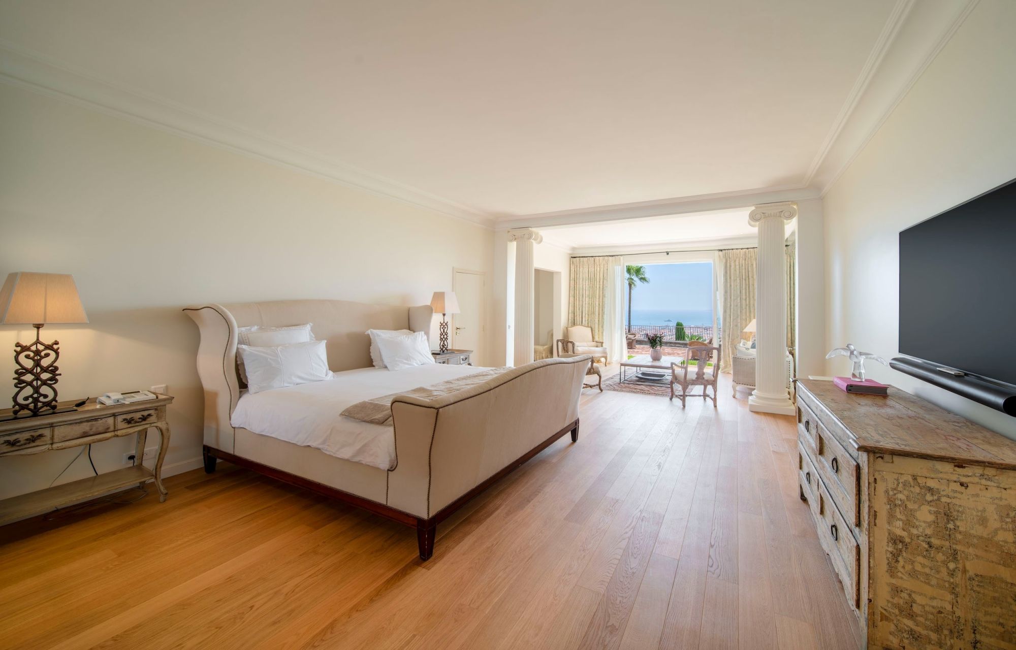 luxury villa 11 Rooms for sale on CANNES (06400)