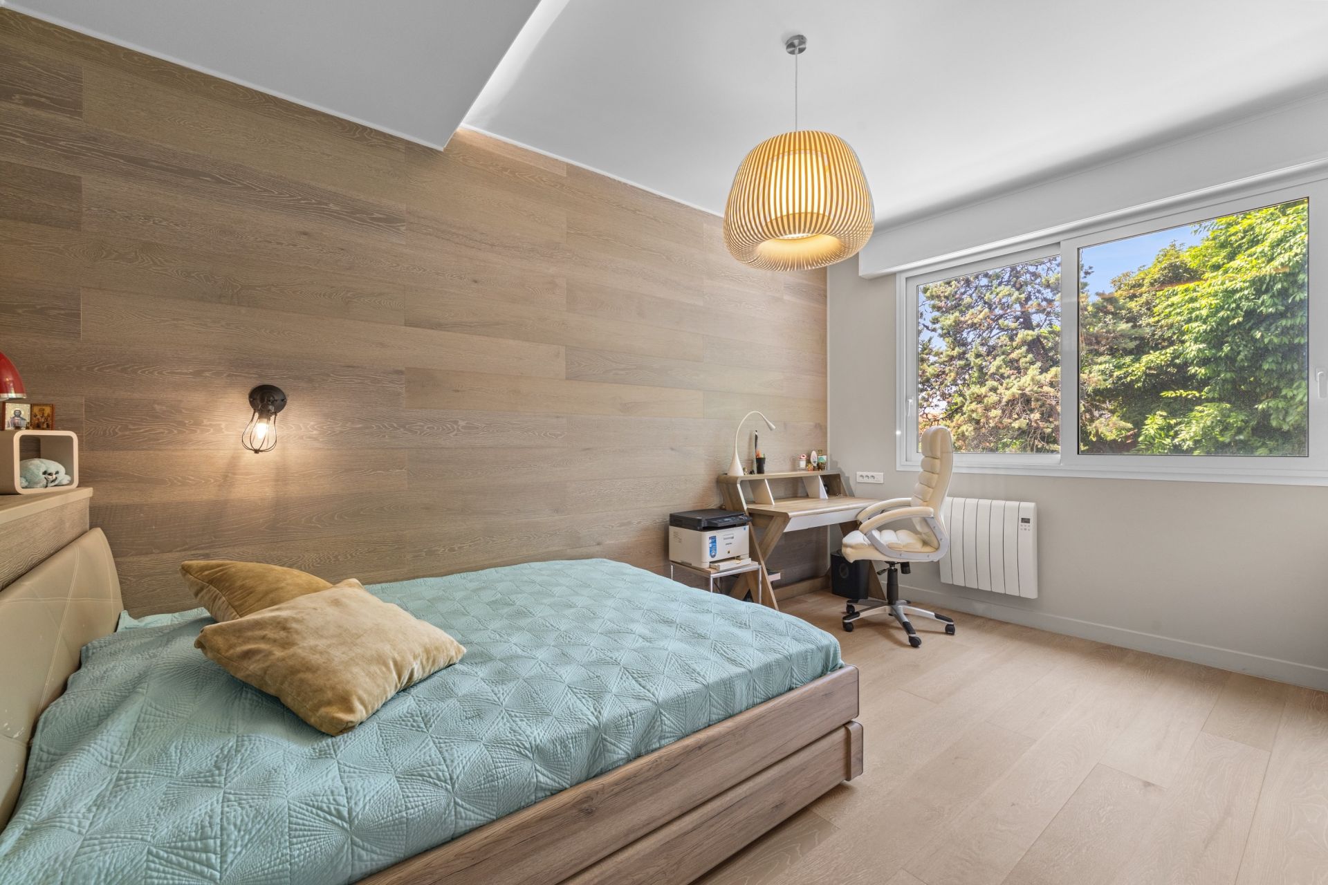 luxury apartment 4 Rooms for sale on NICE (06000)