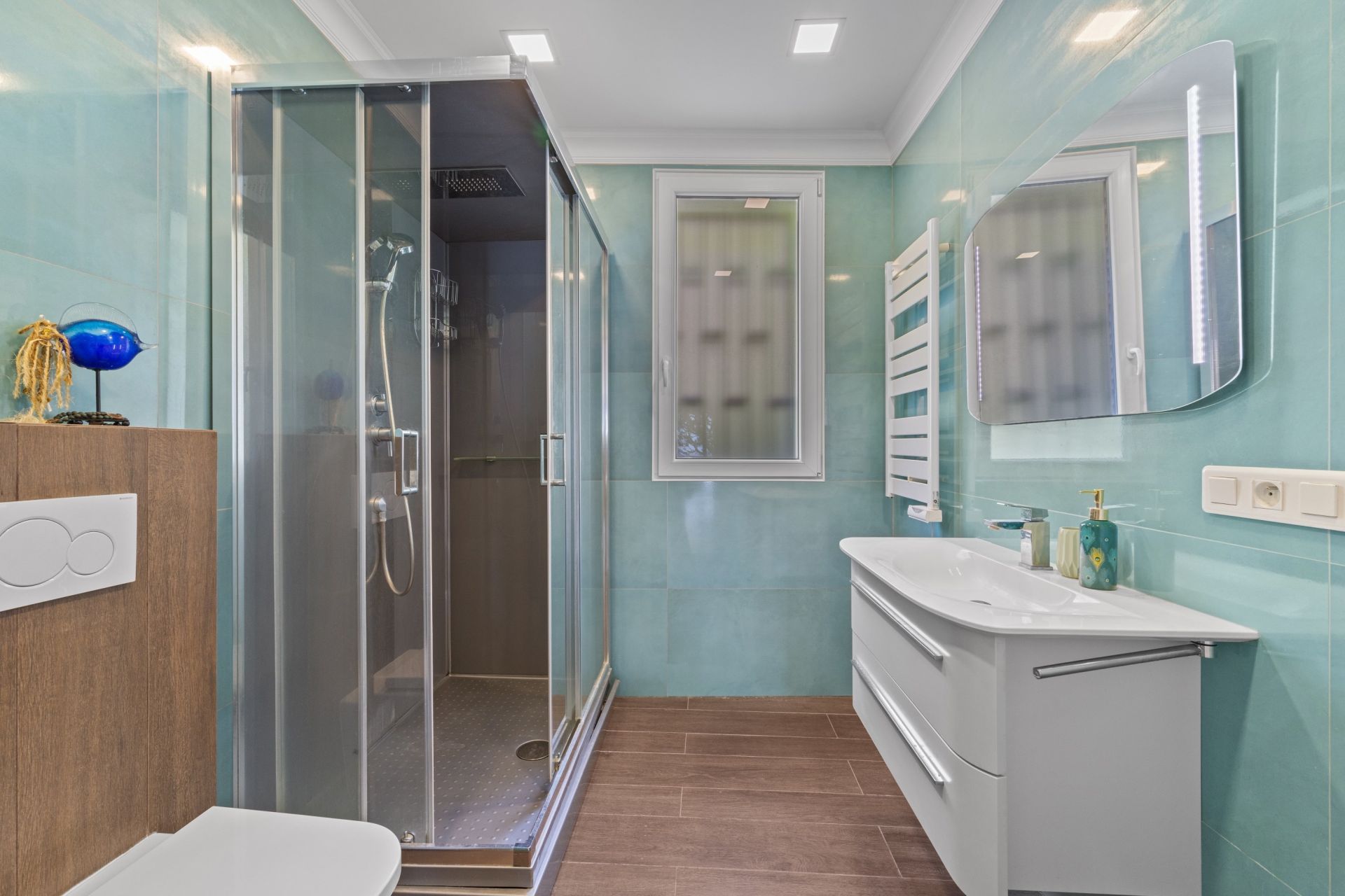 luxury apartment 4 Rooms for sale on NICE (06000)