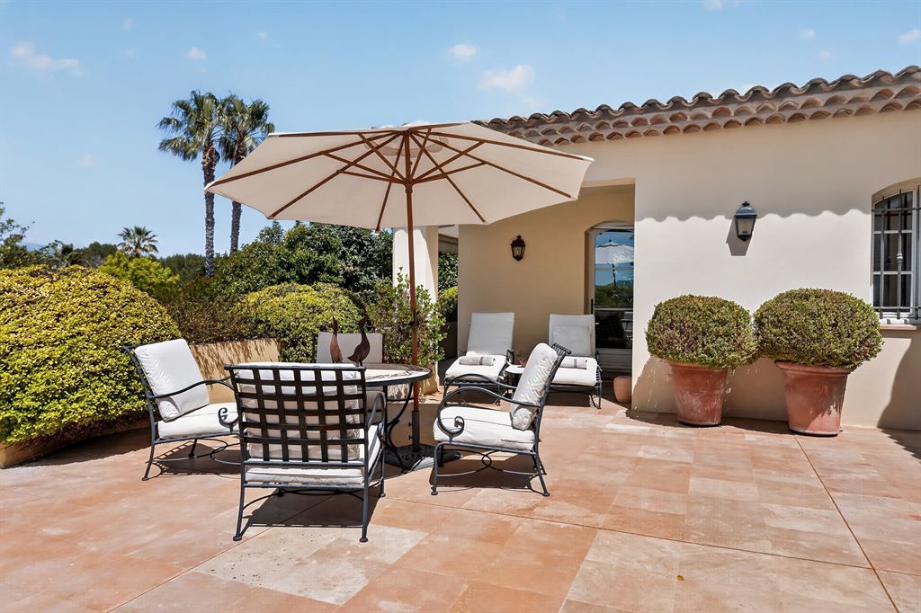 luxury villa 7 Rooms for sale on MOUGINS (06250)