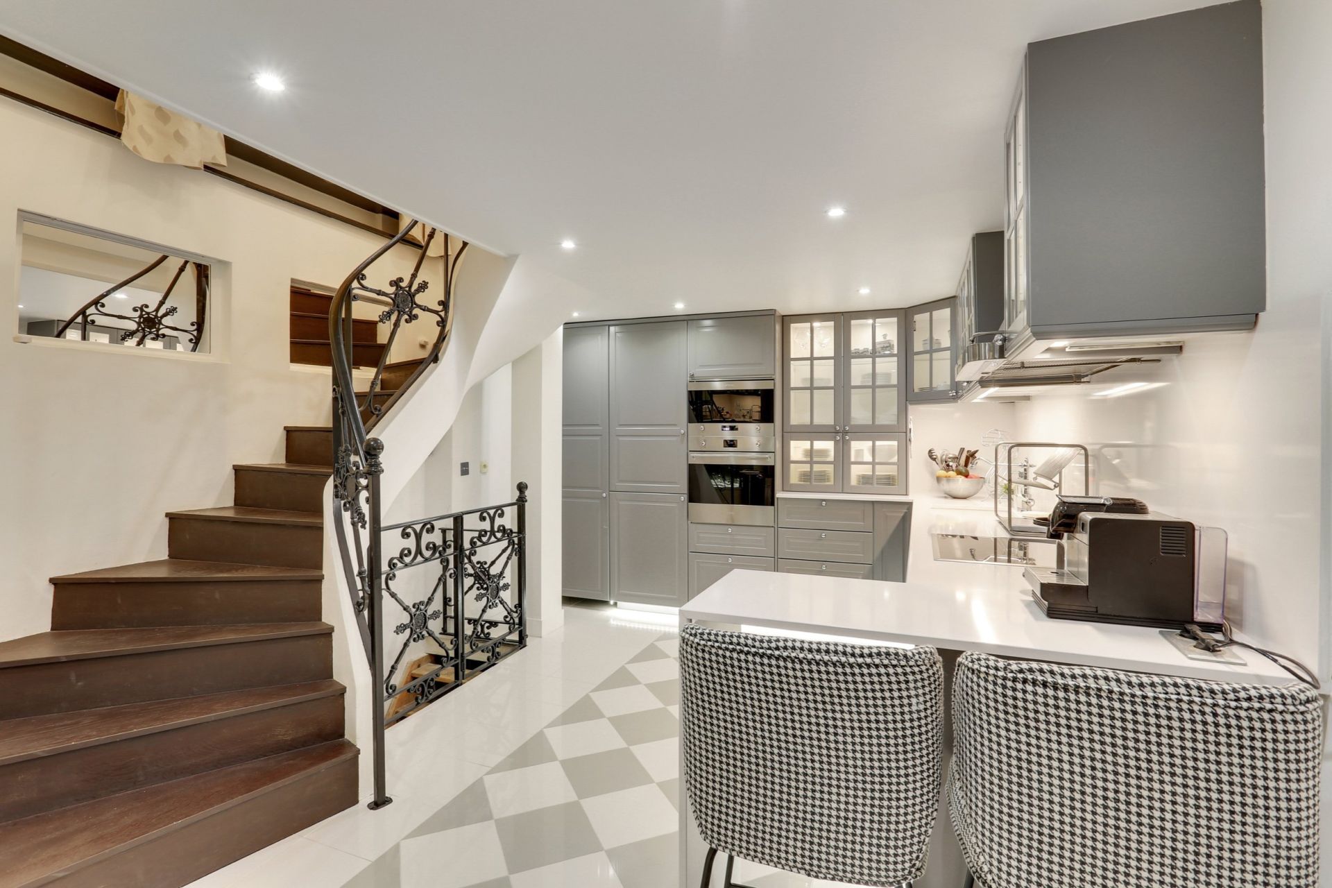 appartement de luxe 7 Pièces en location sur PARIS (75116)