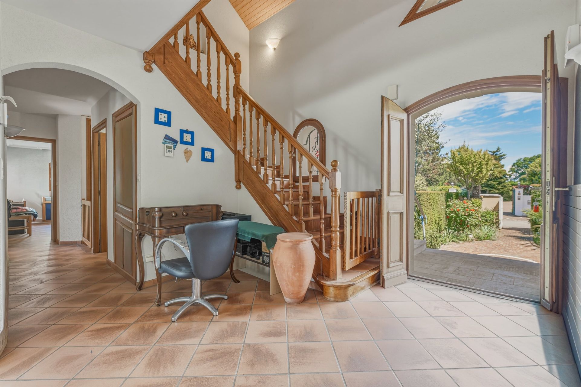 luxury house 7 Rooms for sale on NERNIER (74140)