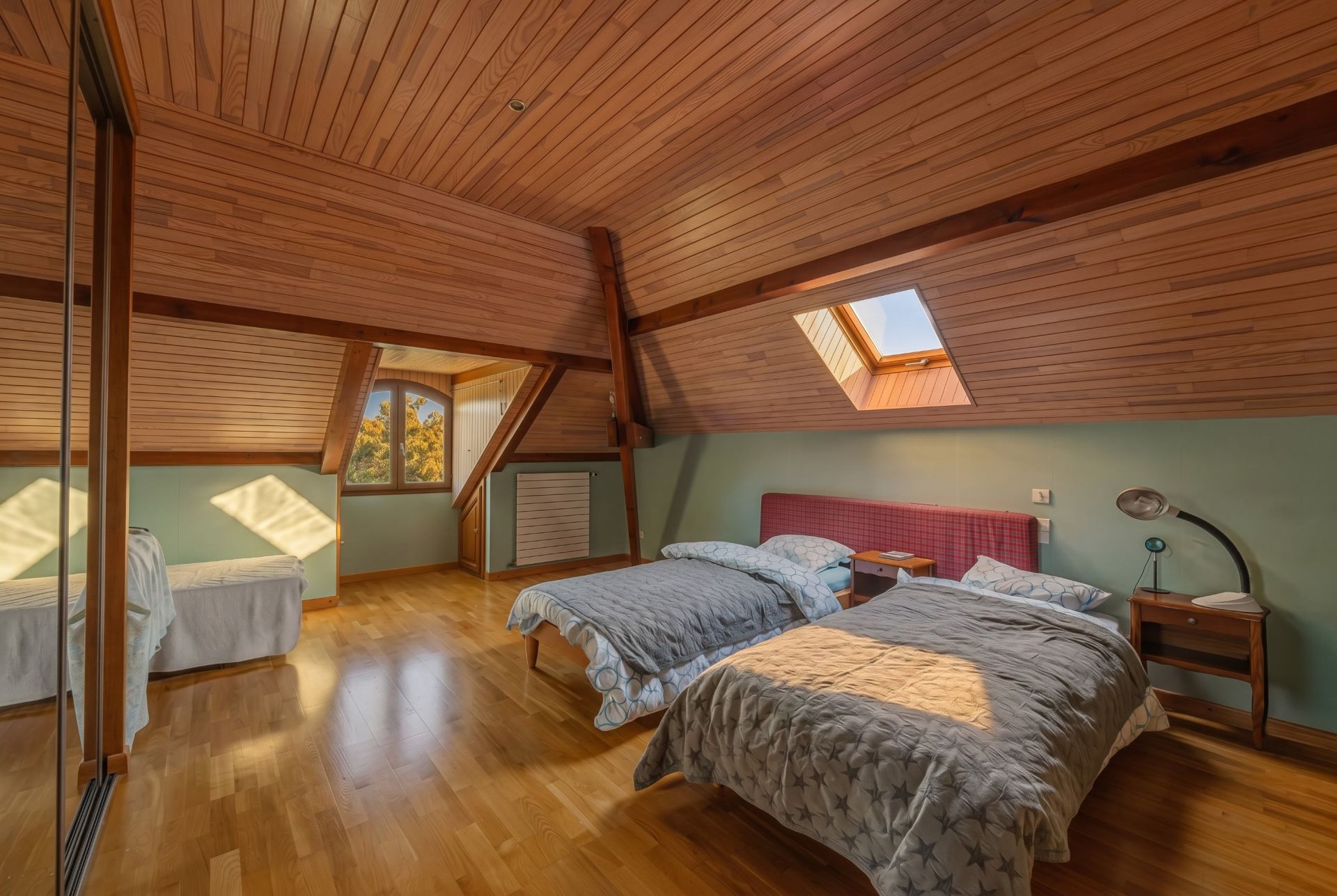 luxury house 7 Rooms for sale on NERNIER (74140)