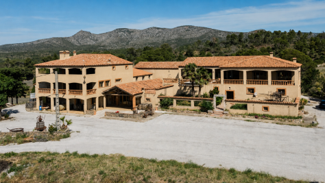 Vente Maison de luxe Perpignan 25&nbsp;Pièces 1600&nbsp;m²