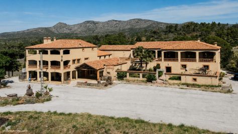 Vente Maison de luxe Perpignan 25&nbsp;Pièces 1600&nbsp;m²