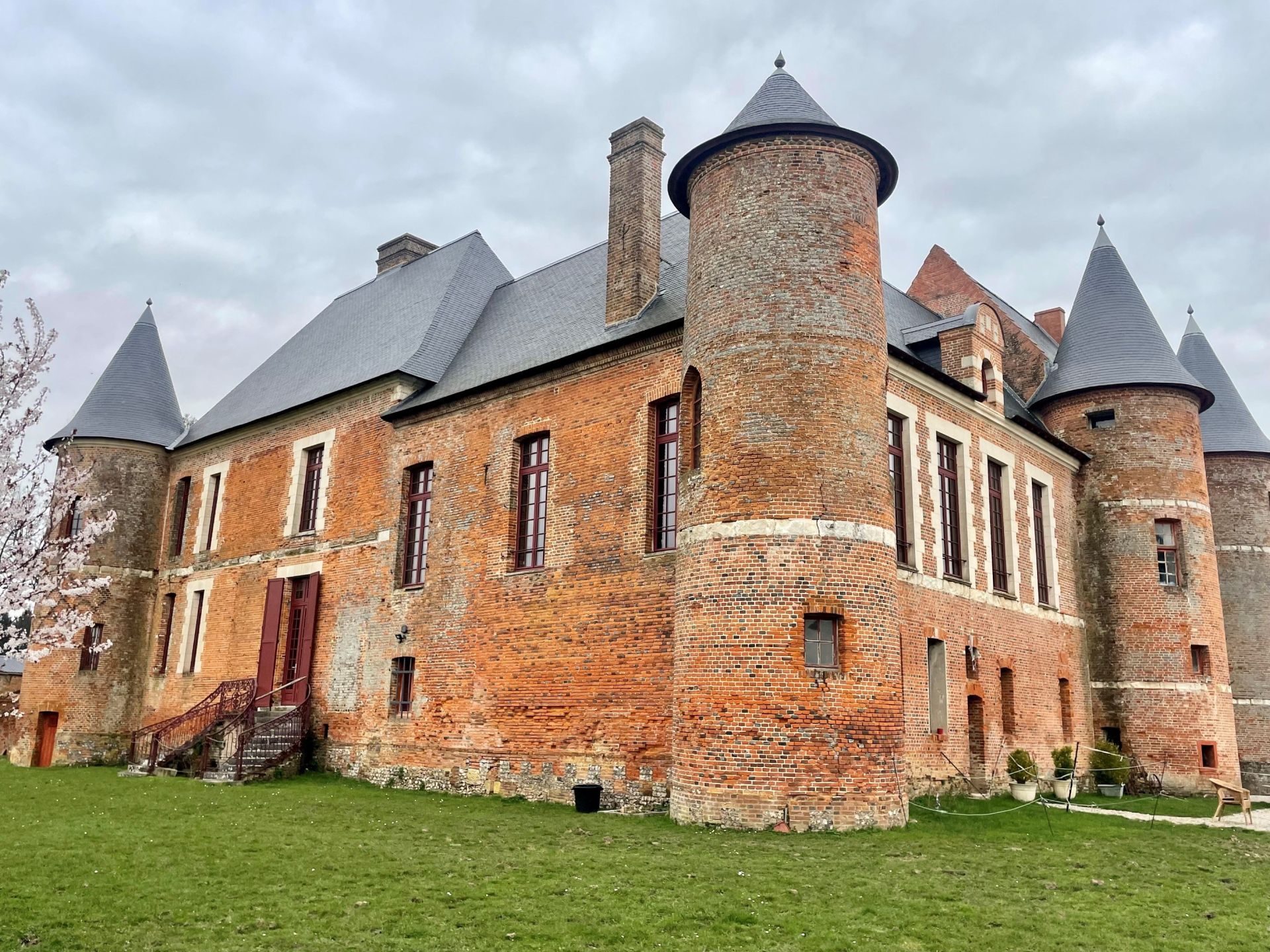 castle 15 Rooms for sale on BEAUCAMPS LE JEUNE (80430)