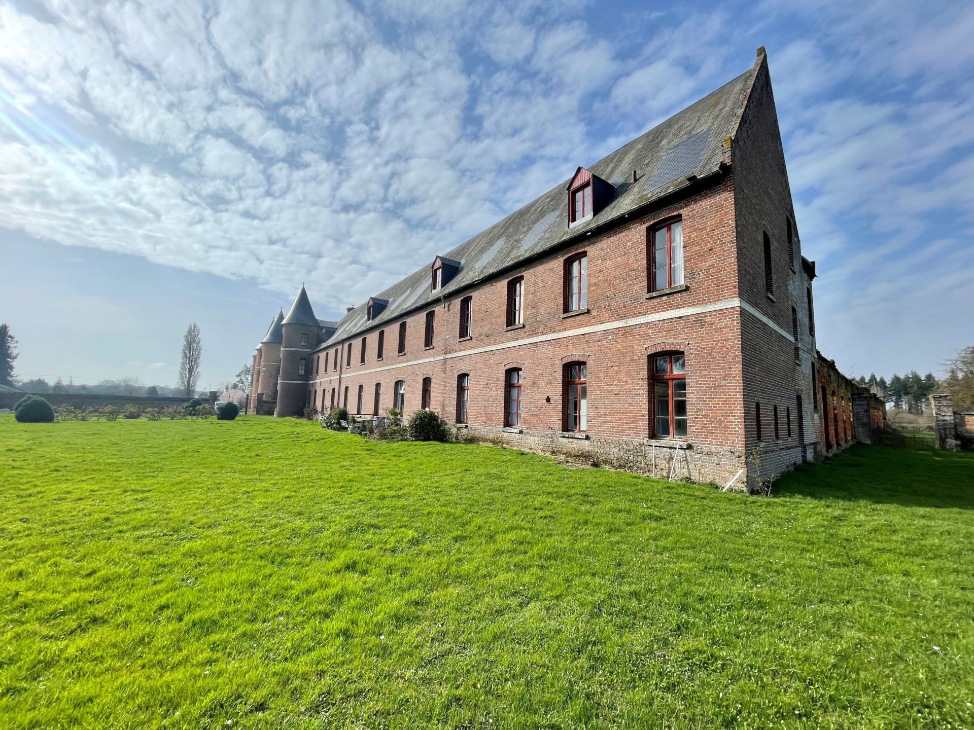 castle 15 Rooms for sale on BEAUCAMPS LE JEUNE (80430)