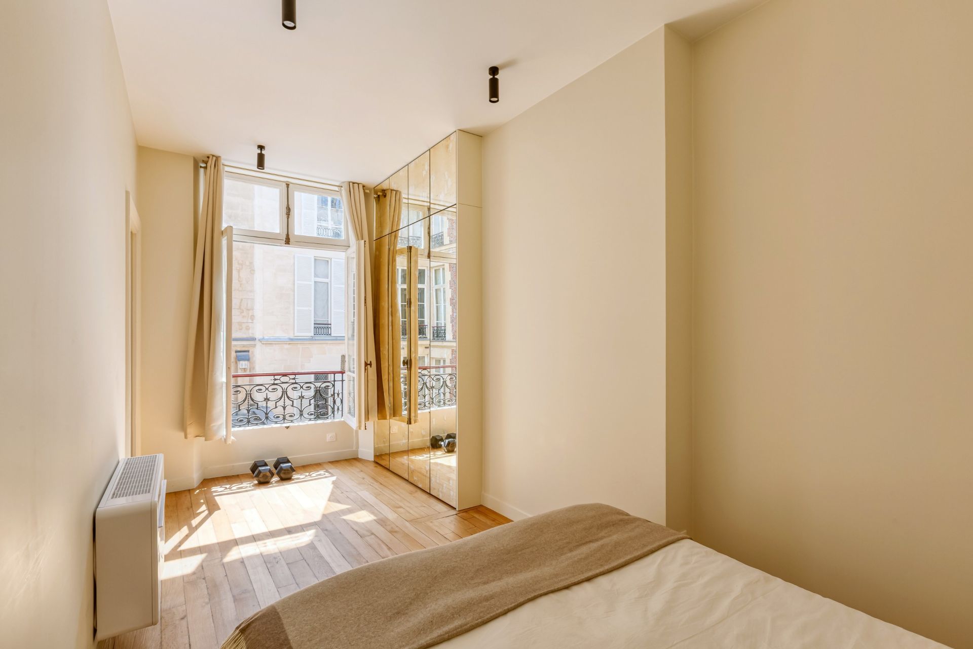 luxury apartment 3 Rooms for sale on PARIS (75004)