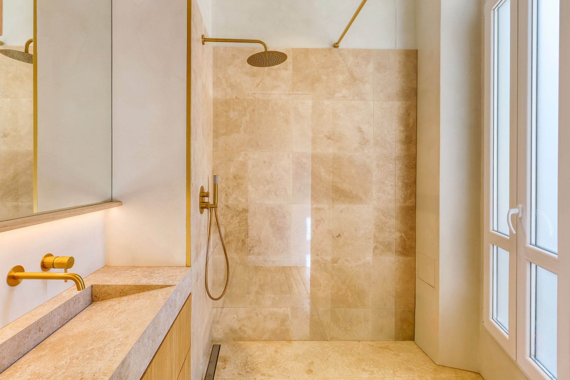 luxury apartment 3 Rooms for sale on PARIS (75004)