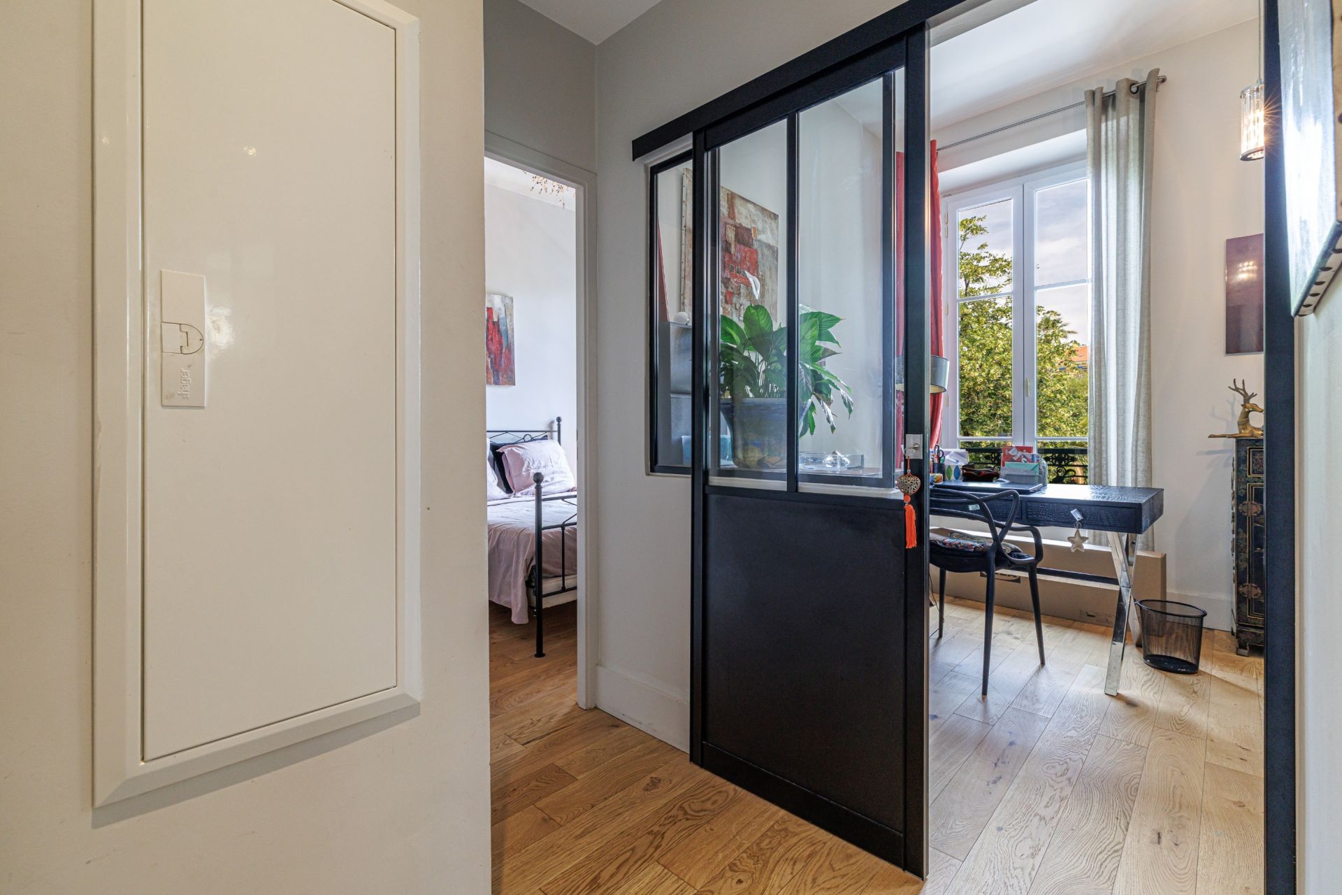 luxury apartment 4 Rooms for sale on NICE (06000)