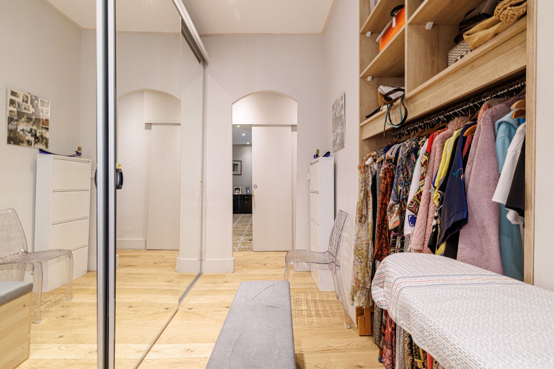 luxury apartment 4 Rooms for sale on NICE (06000)