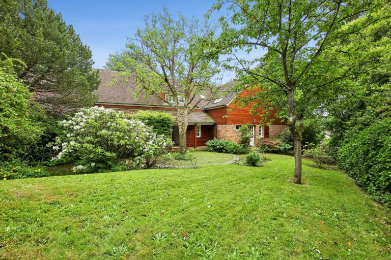 luxury house 10 Rooms for sale on GARCHES (92380)