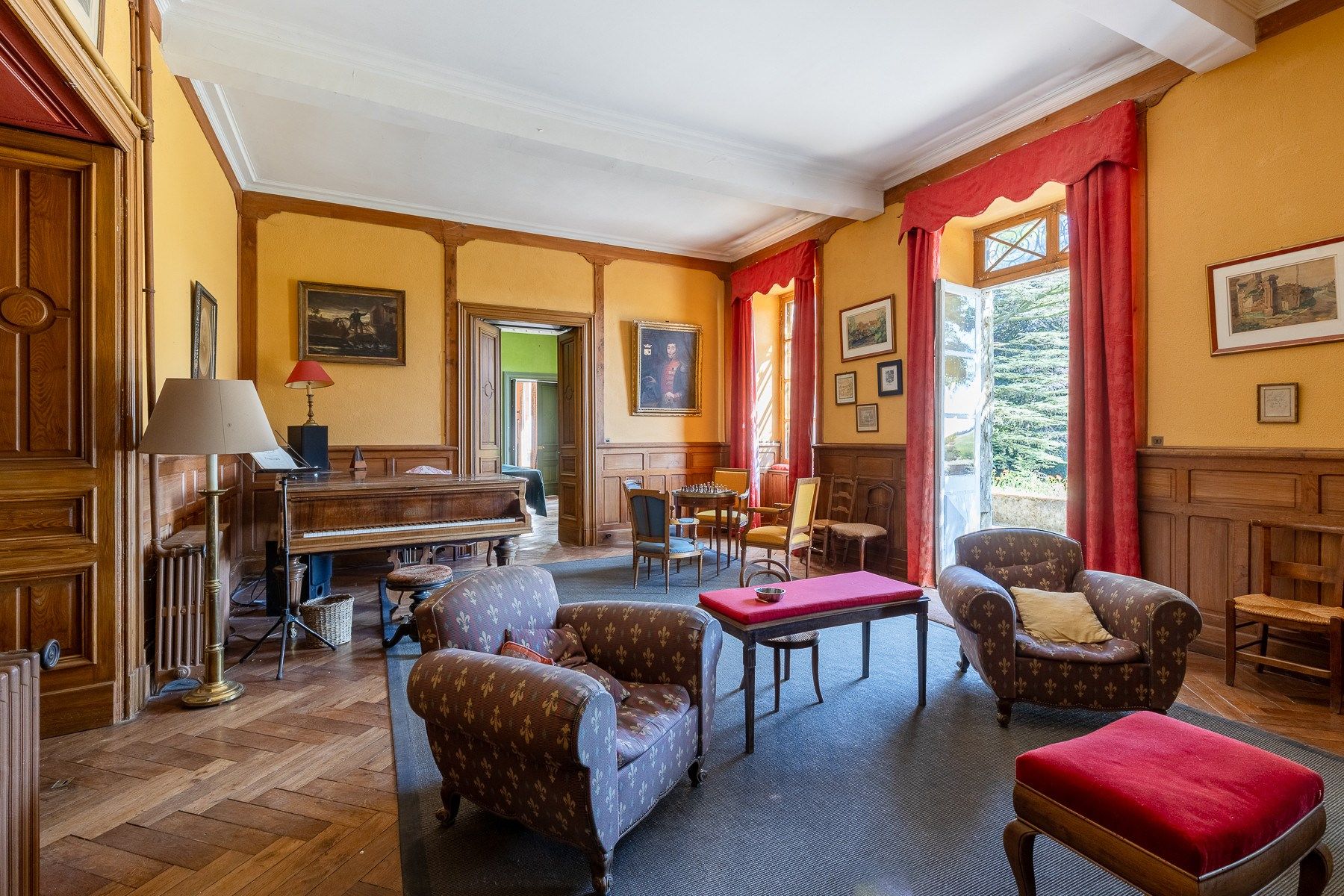mansion 42 Rooms for sale on SOREZE (81540)
