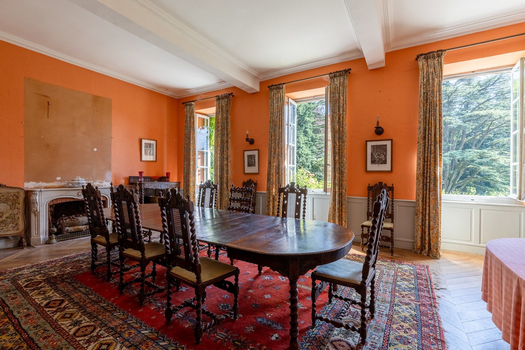 mansion 42 Rooms for sale on SOREZE (81540)