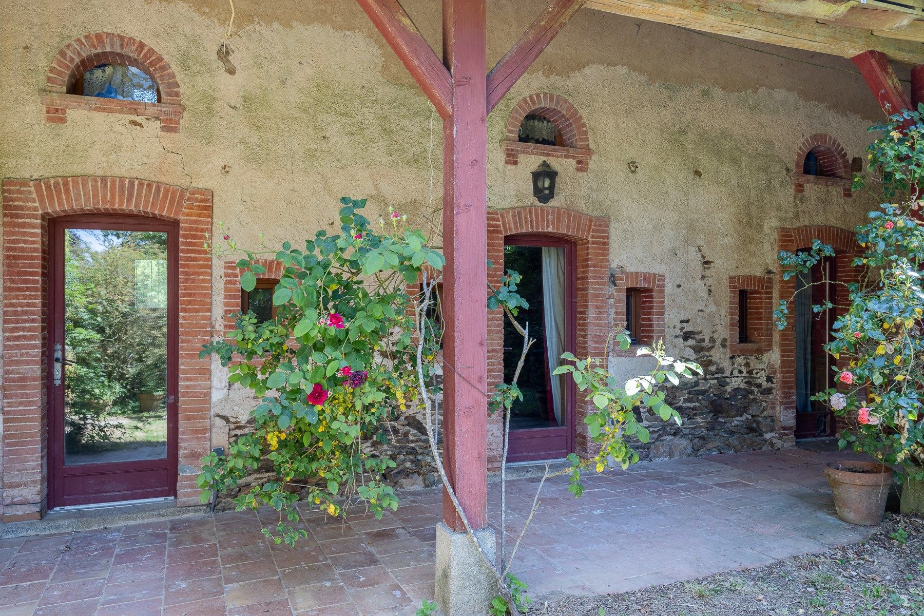 mansion 42 Rooms for sale on SOREZE (81540)