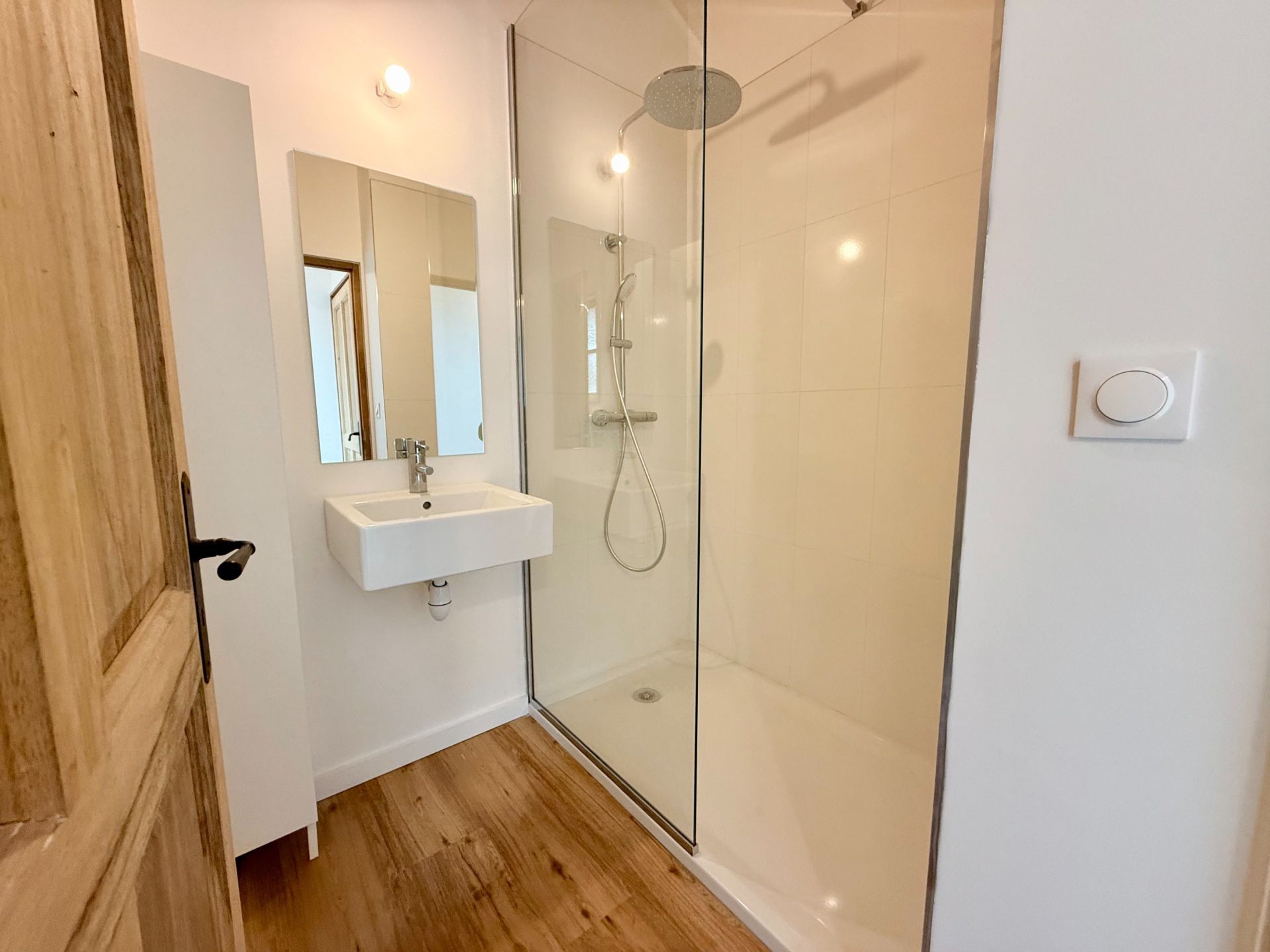 luxury apartment 4 Rooms for sale on LILLE (59800)