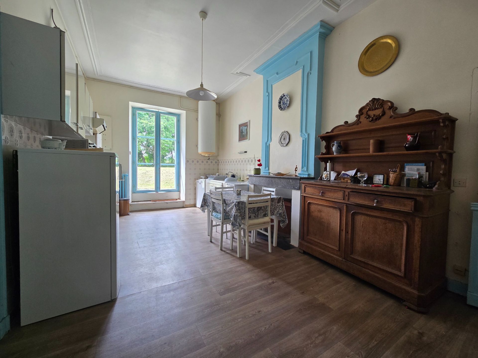 luxury house 20 Rooms for sale on PERIGUEUX (24000)