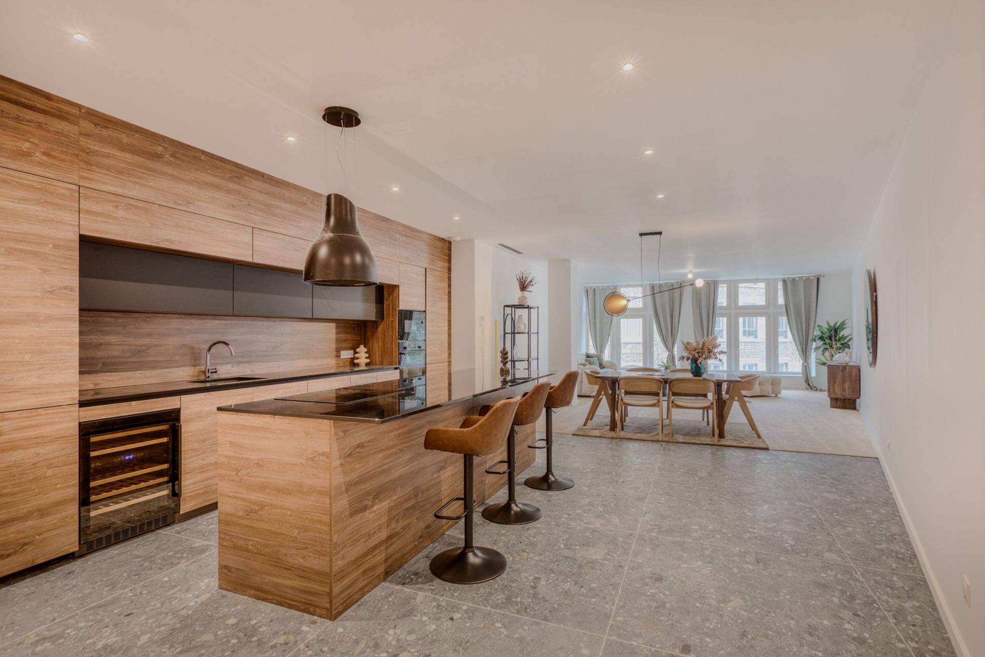 luxury apartment 4 Rooms for sale on BEAUNE (21200)