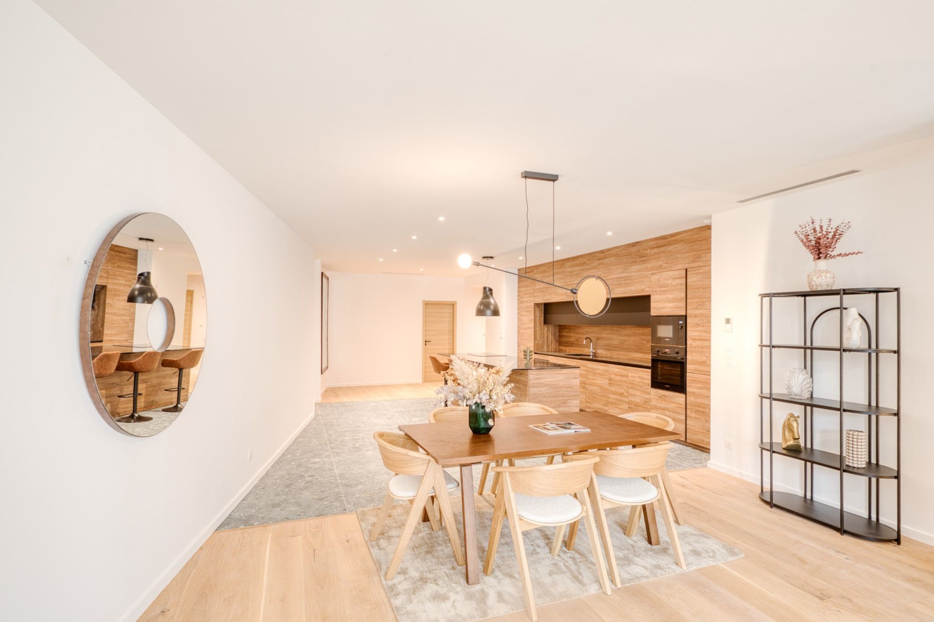 luxury apartment 4 Rooms for sale on BEAUNE (21200)