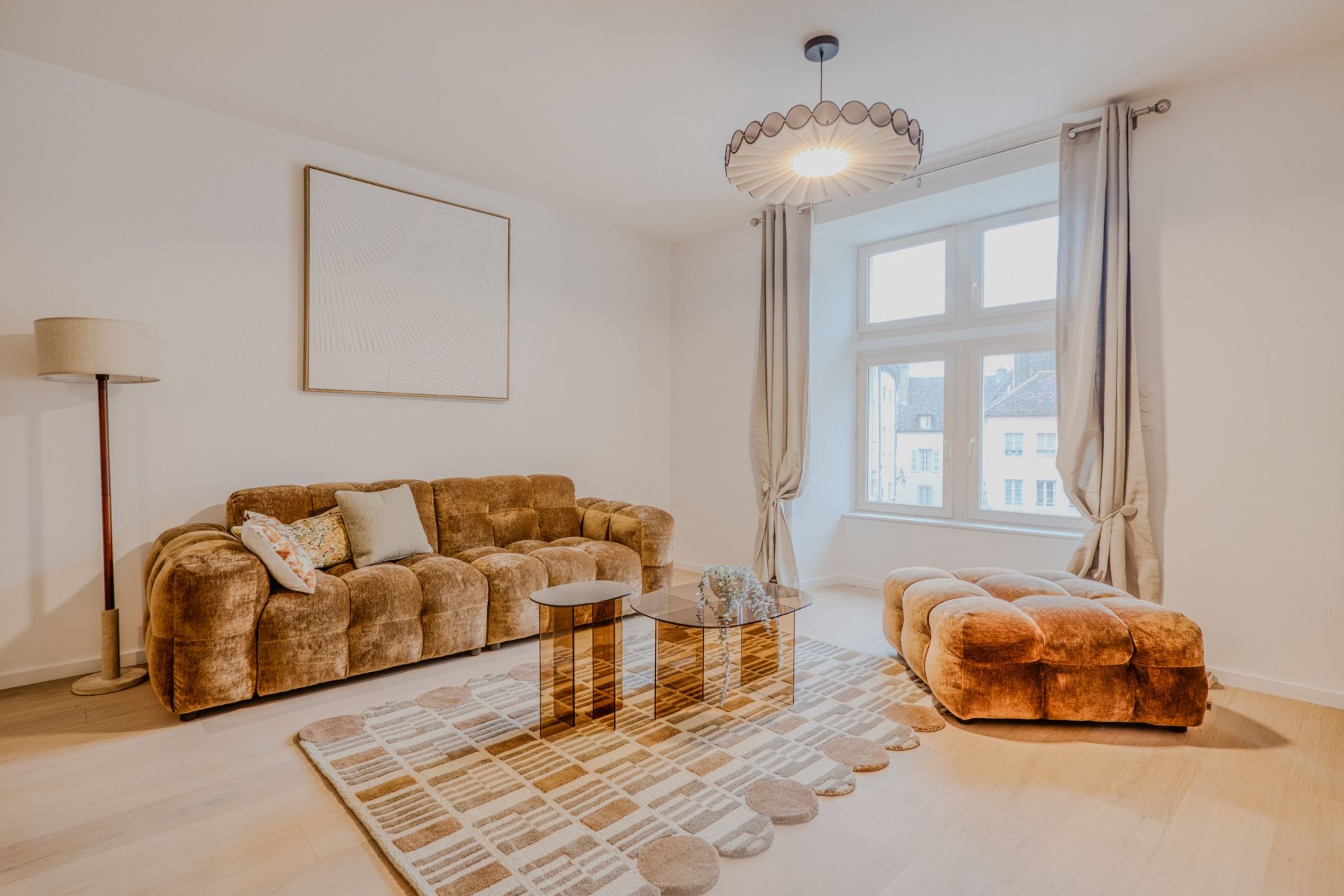 luxury apartment 4 Rooms for sale on BEAUNE (21200)