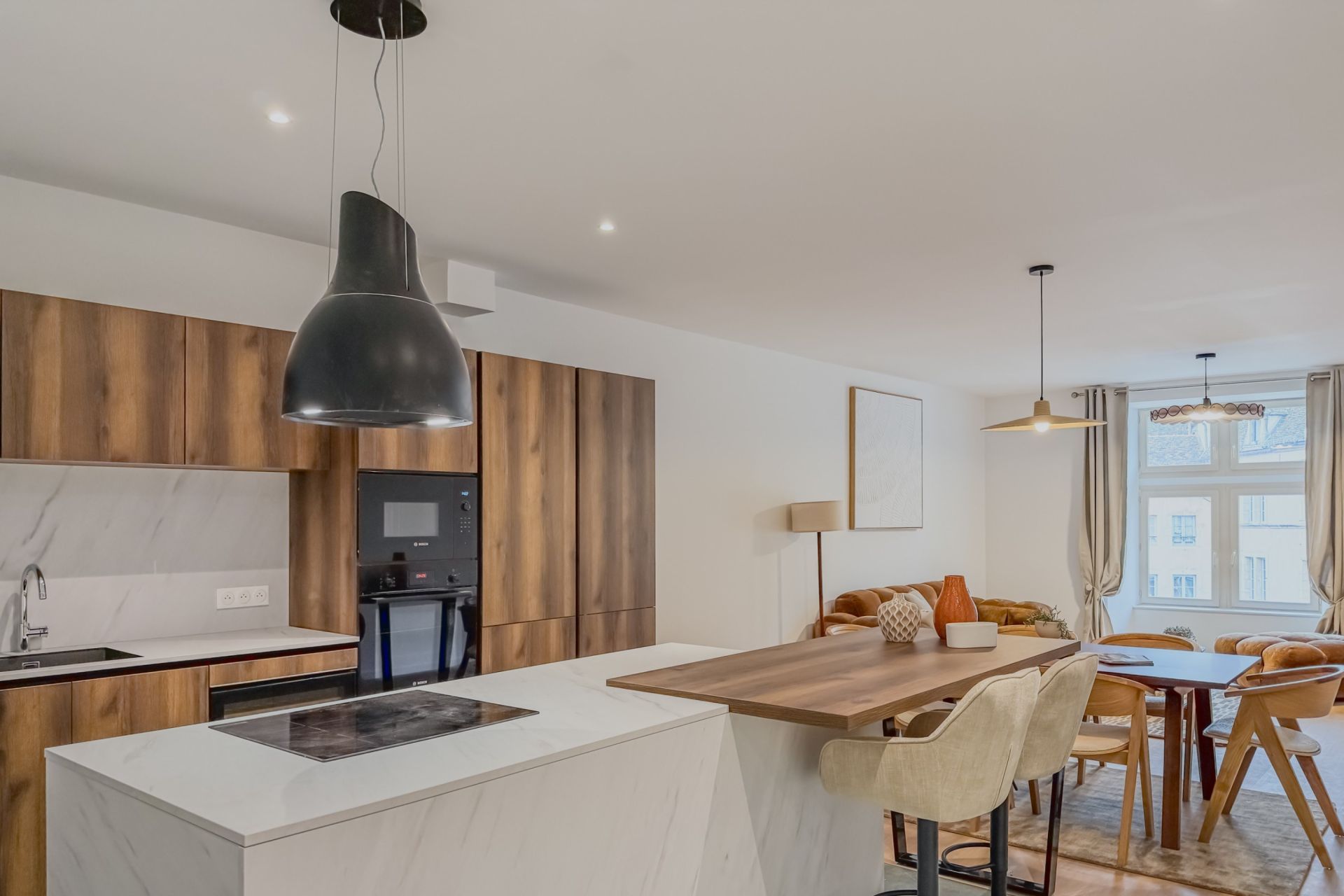 luxury apartment 4 Rooms for sale on BEAUNE (21200)