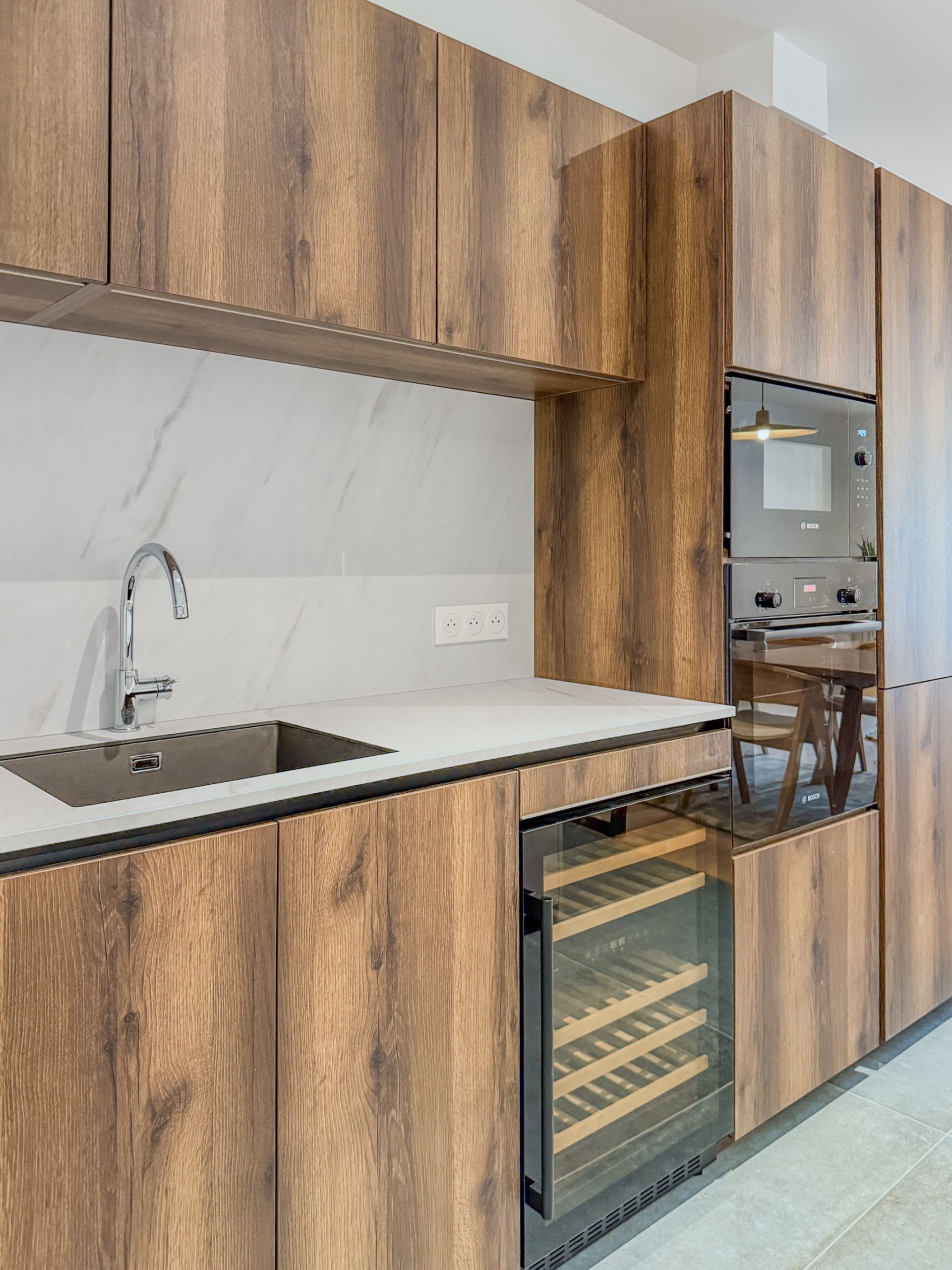 luxury apartment 4 Rooms for sale on BEAUNE (21200)