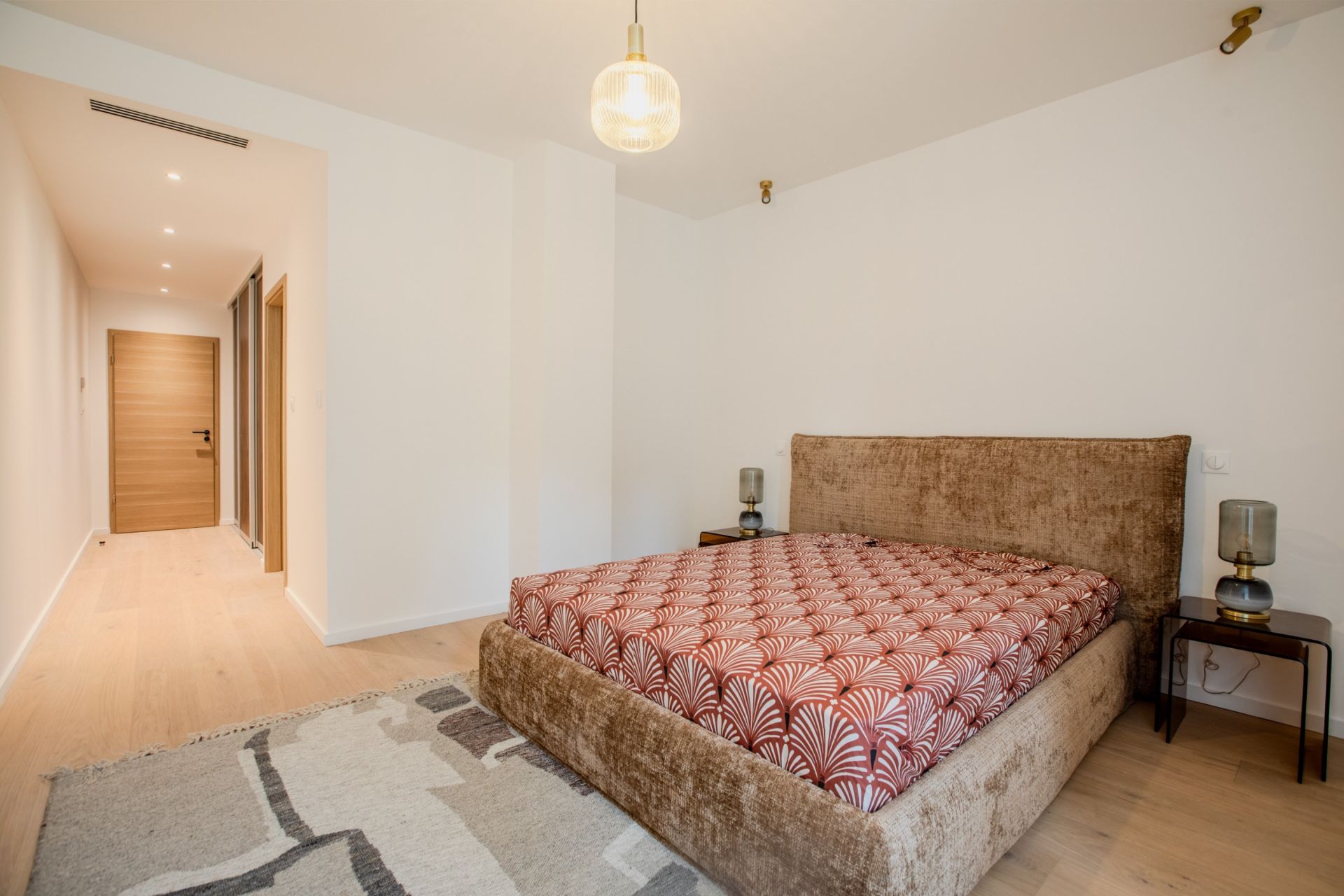 luxury apartment 4 Rooms for sale on BEAUNE (21200)